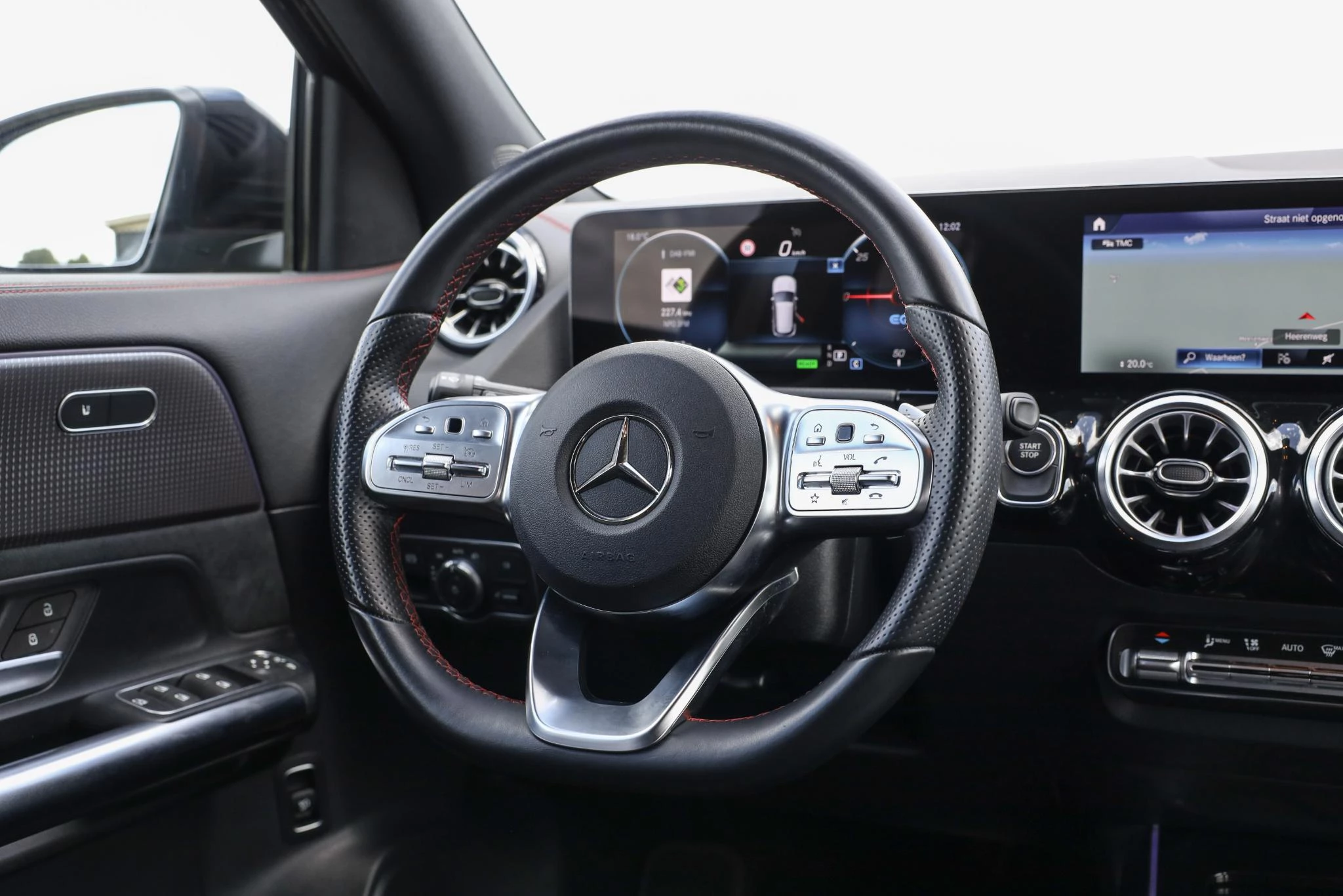 Hoofdafbeelding Mercedes-Benz EQA