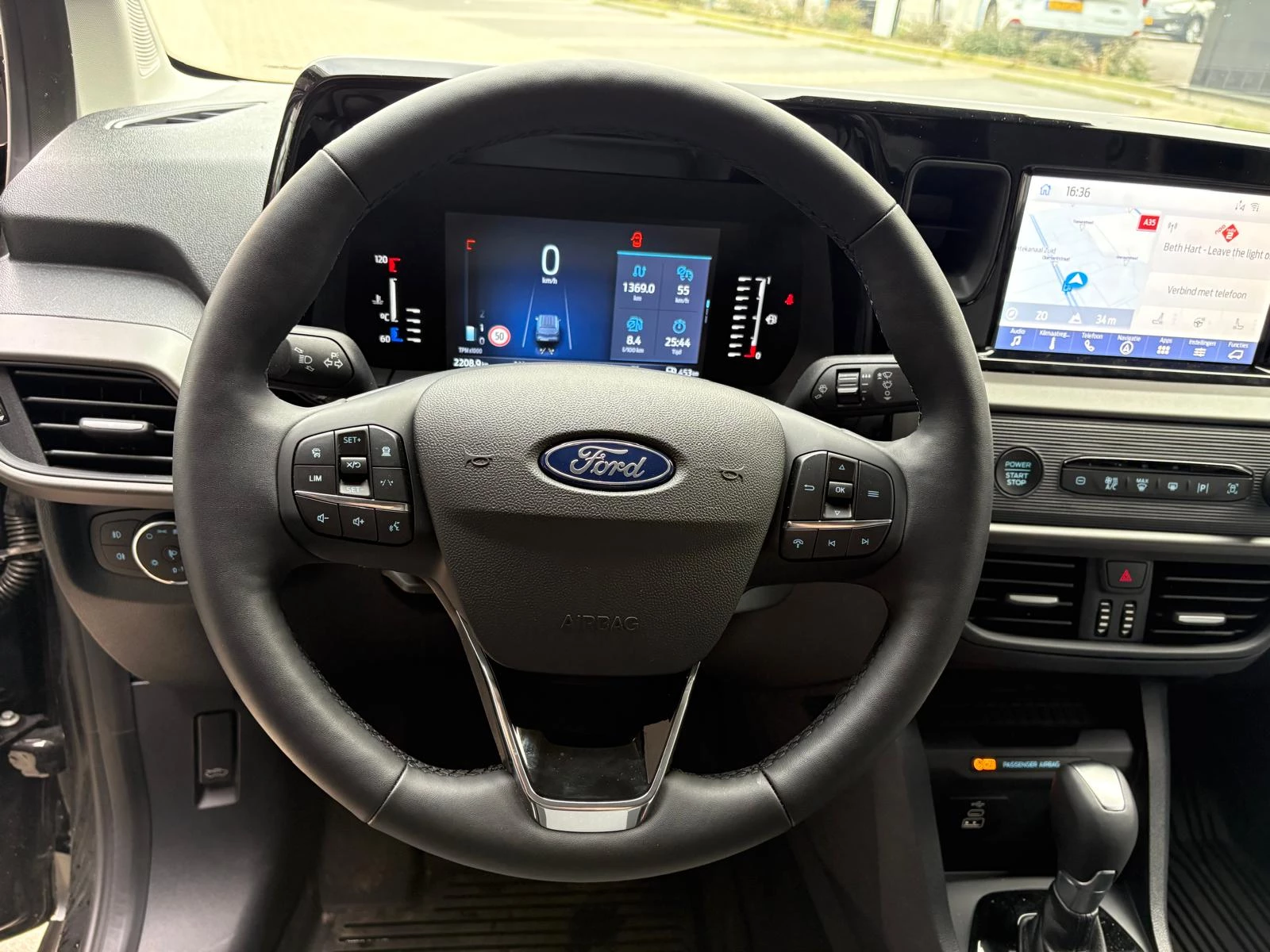 Hoofdafbeelding Ford Transit Courier
