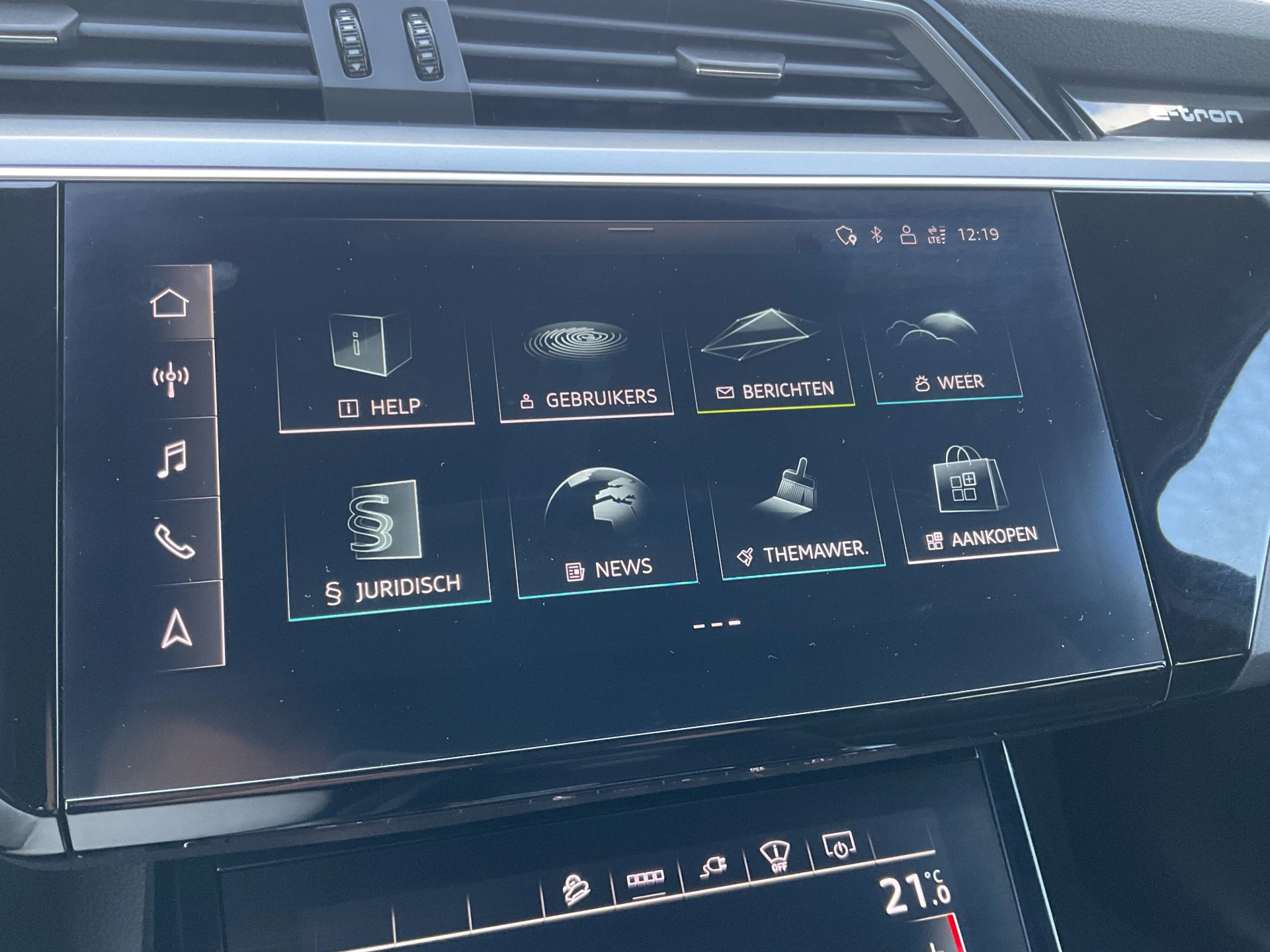 Hoofdafbeelding Audi e-tron