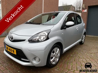 Hoofdafbeelding Toyota Aygo Toyota Aygo 1.0 VVT-i Dynamic Blue! Navi/5drs/Luxe!