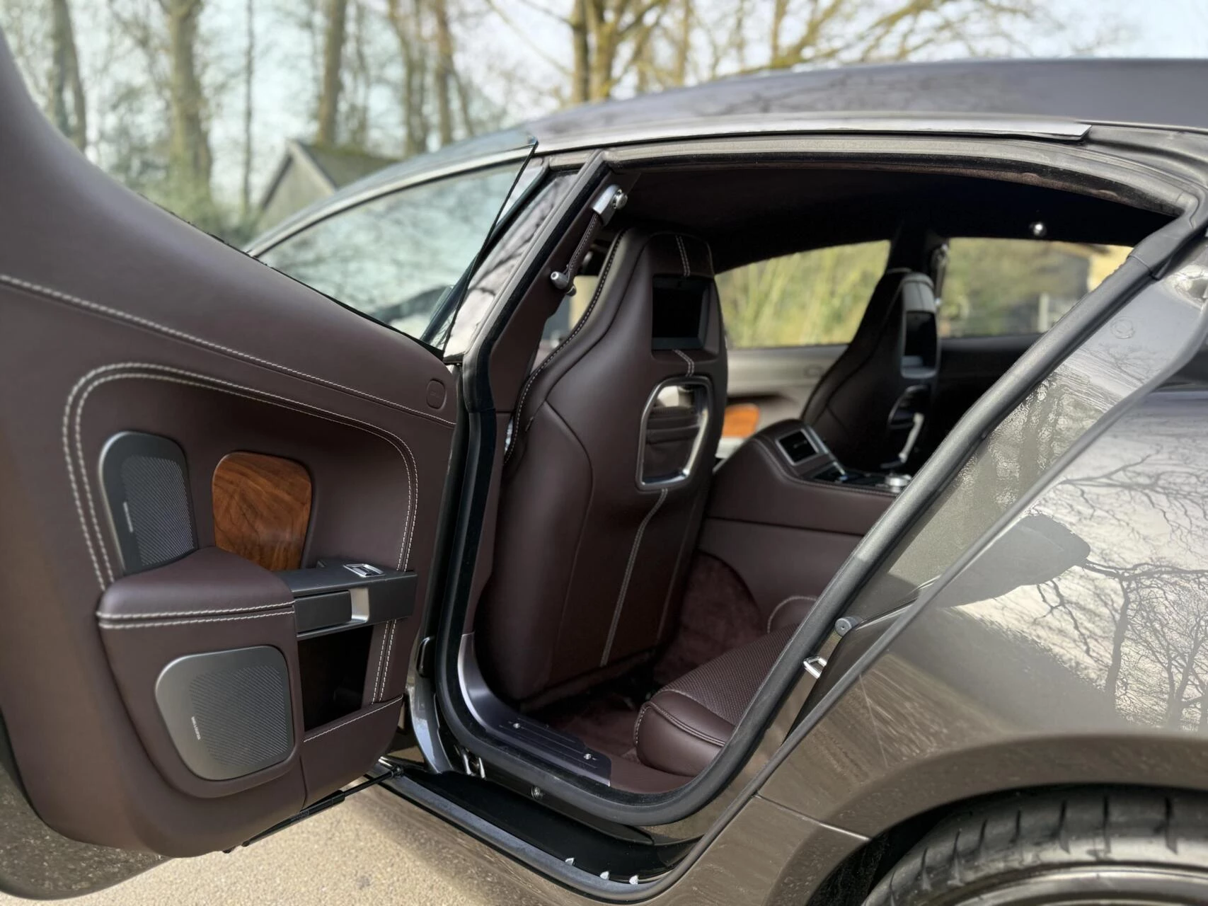 Hoofdafbeelding Aston Martin Rapide