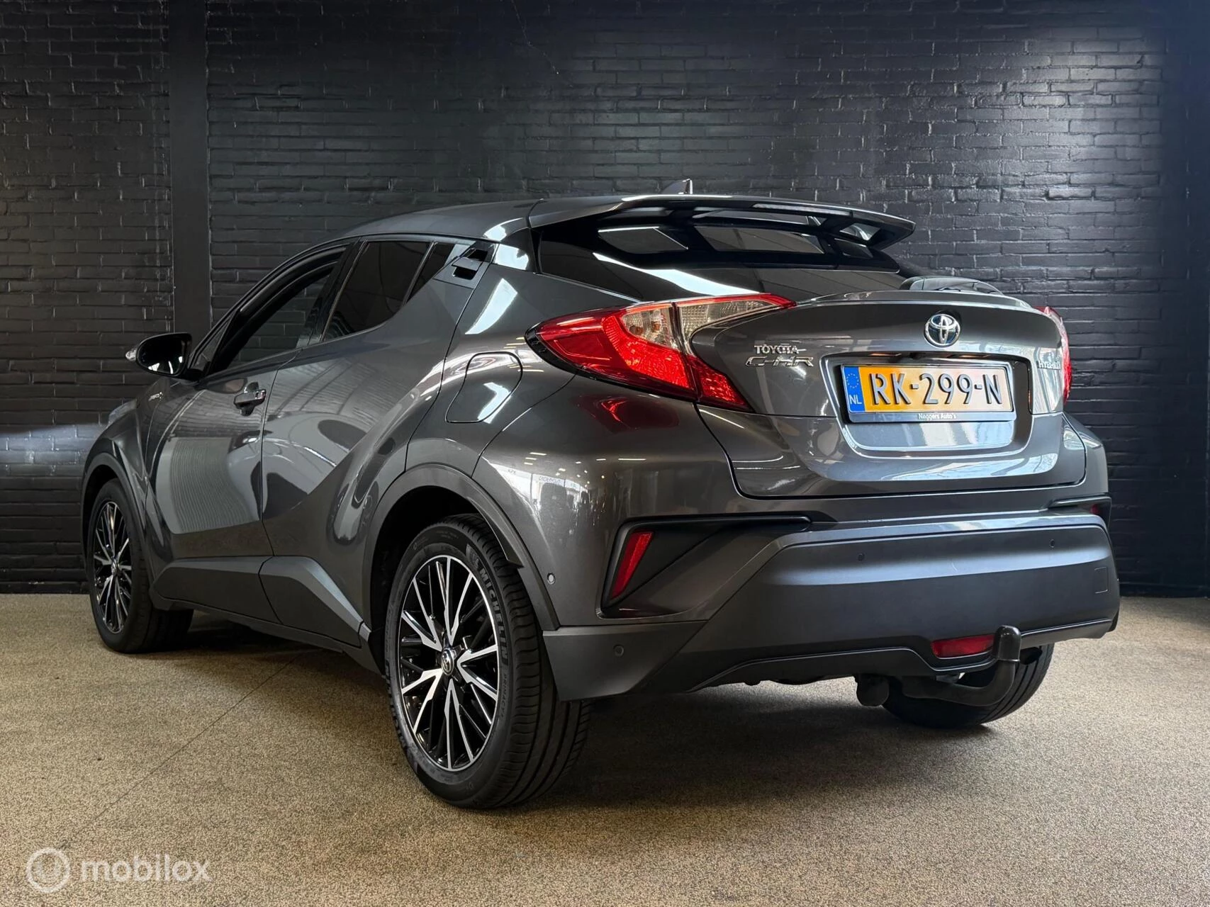 Hoofdafbeelding Toyota C-HR