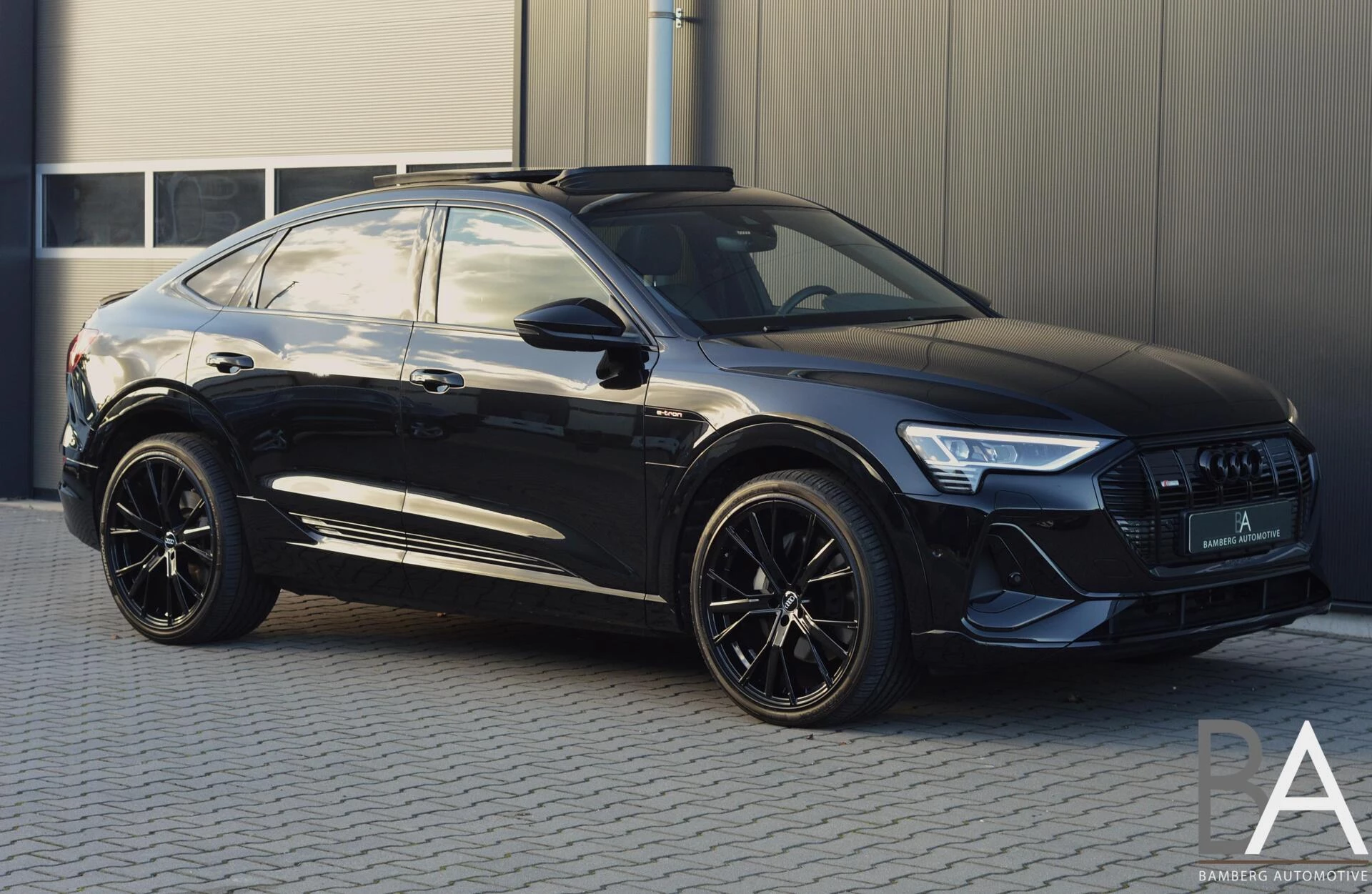 Hoofdafbeelding Audi e-tron
