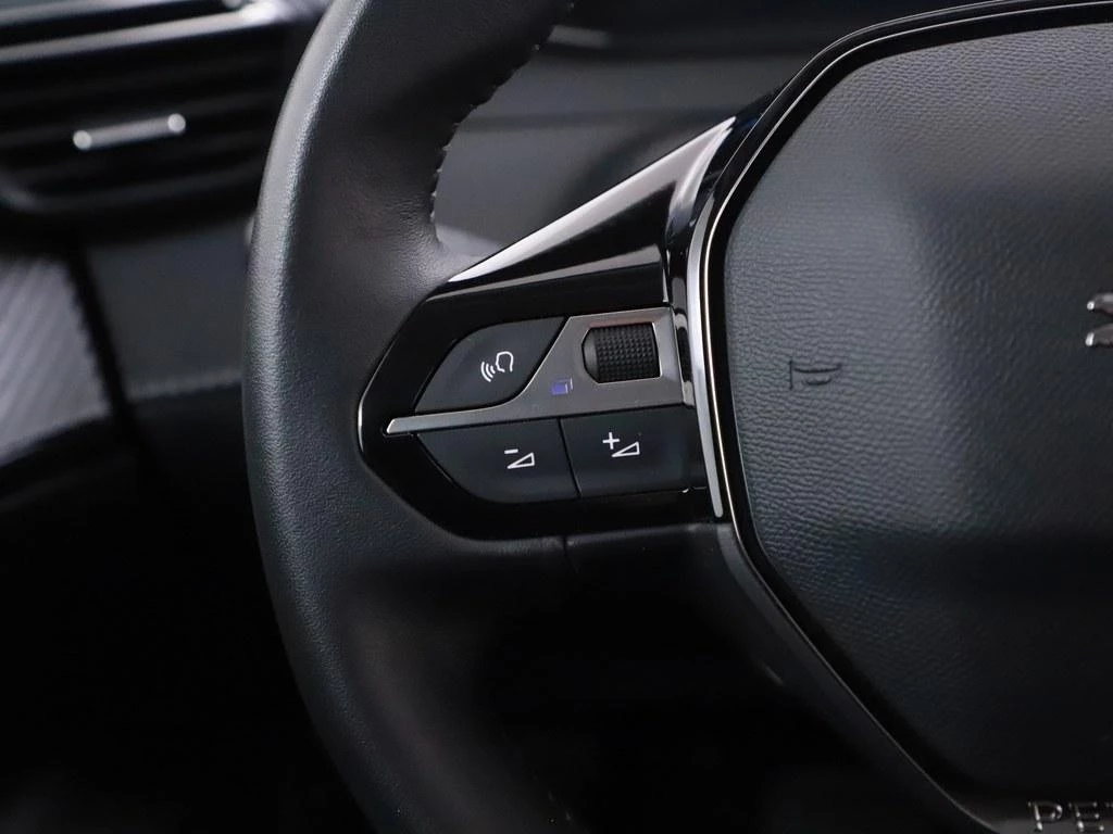 Hoofdafbeelding Peugeot e-2008