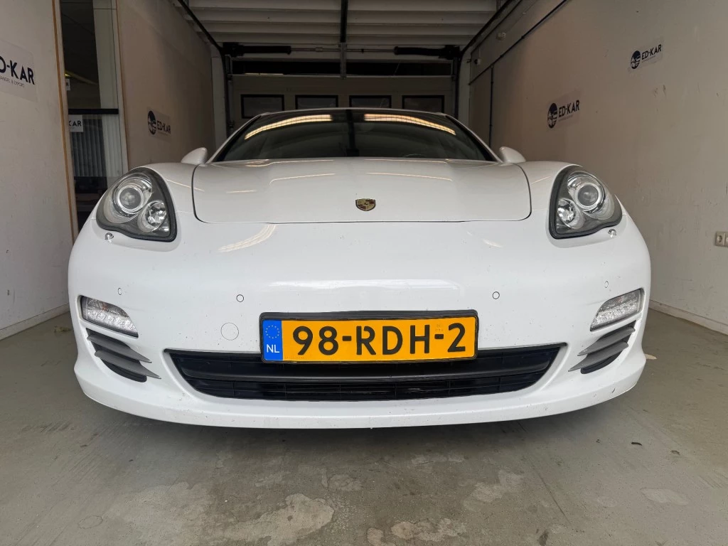 Hoofdafbeelding Porsche Panamera