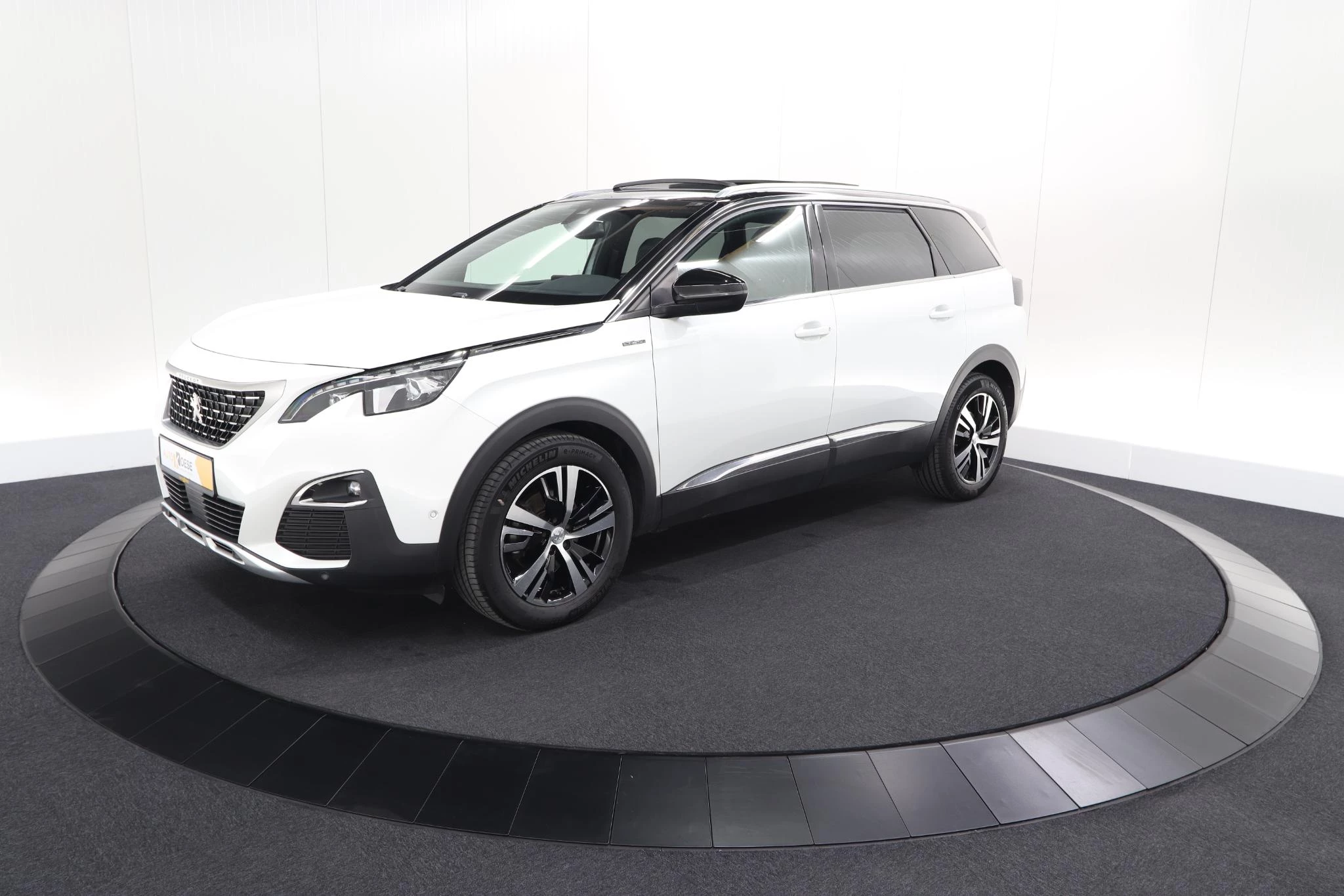 Hoofdafbeelding Peugeot 5008