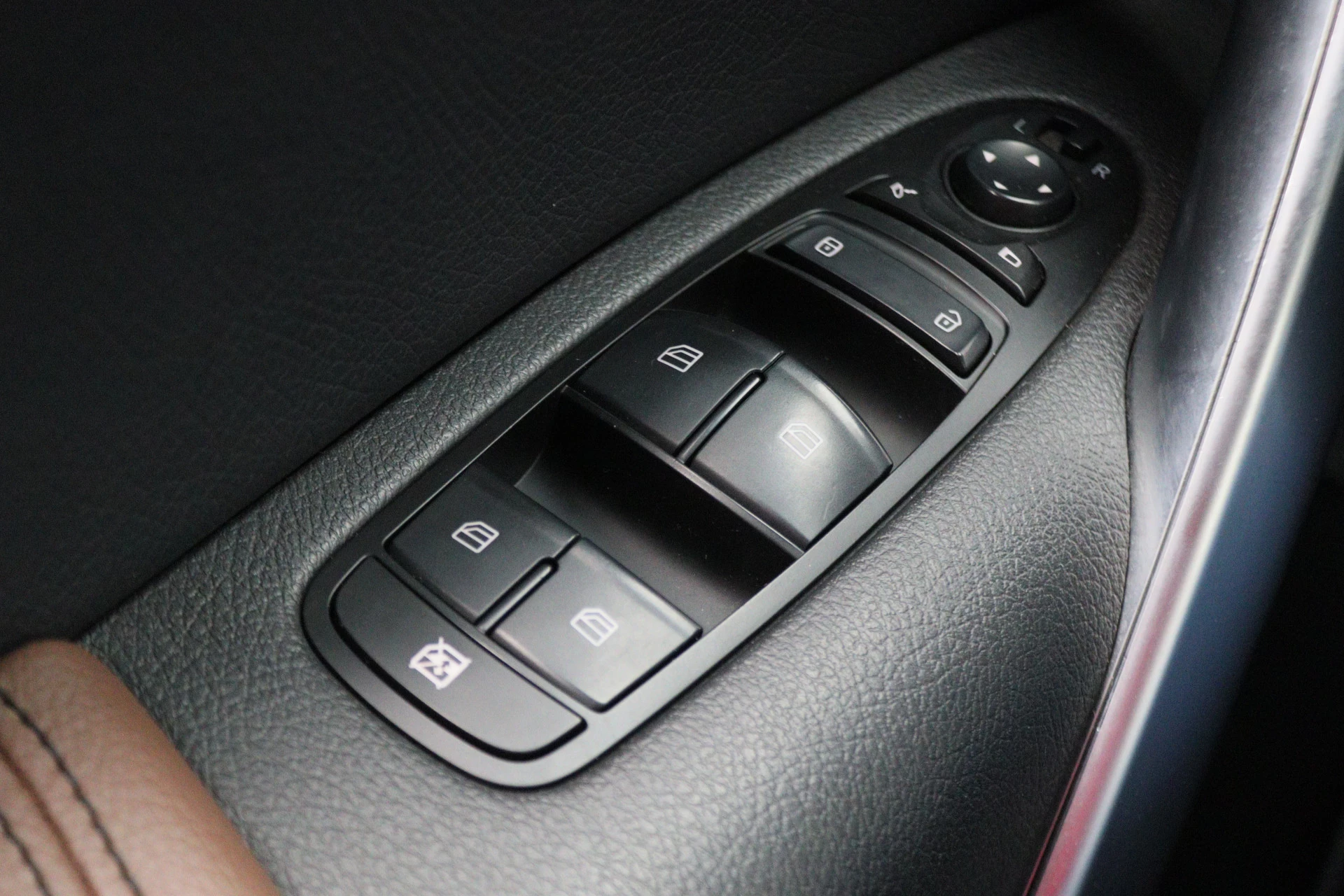 Hoofdafbeelding Mercedes-Benz X-Klasse