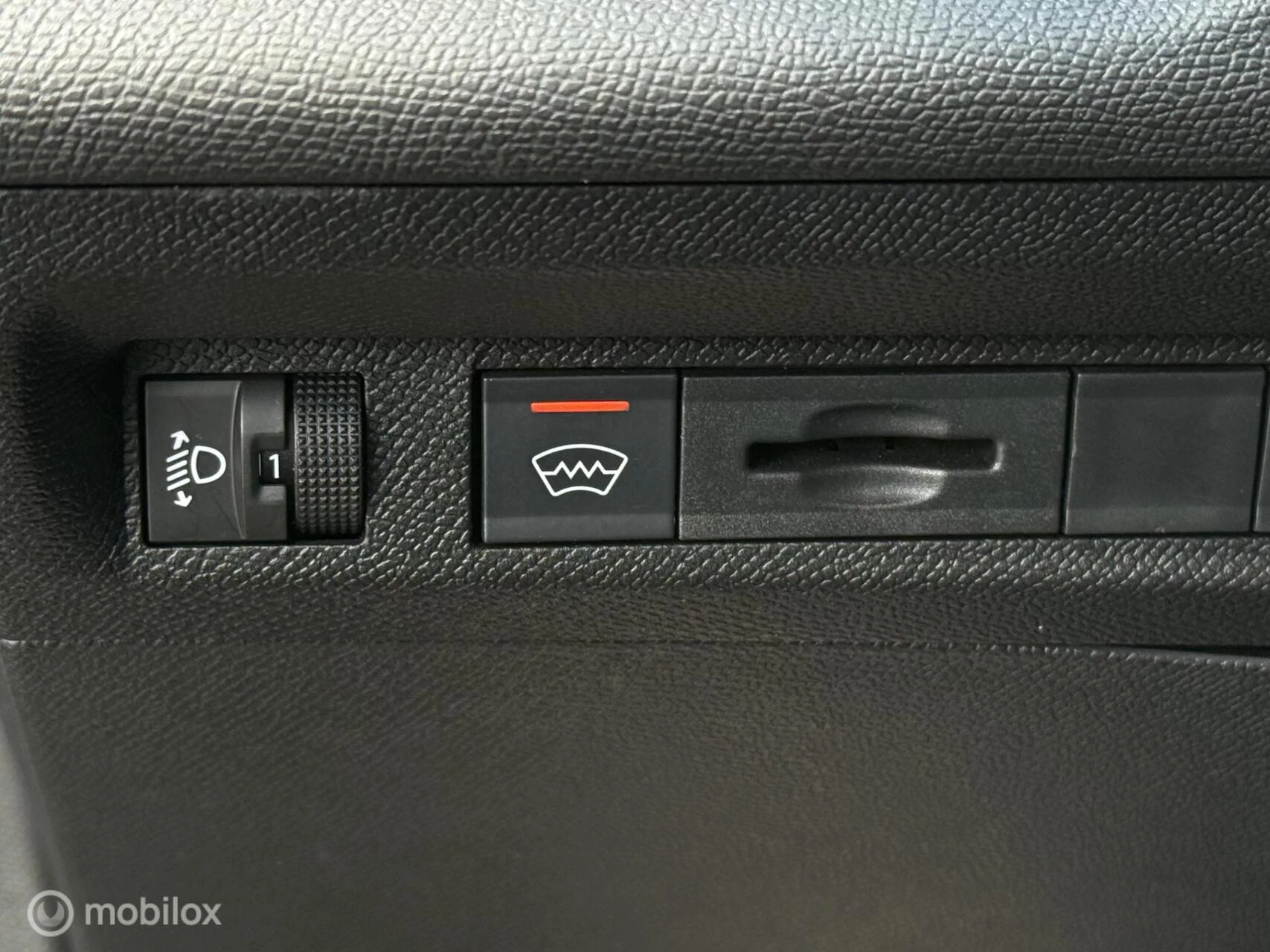 Hoofdafbeelding Peugeot 408