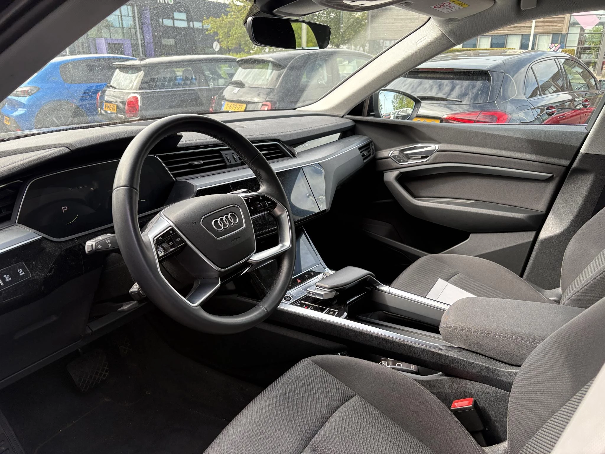 Hoofdafbeelding Audi e-tron