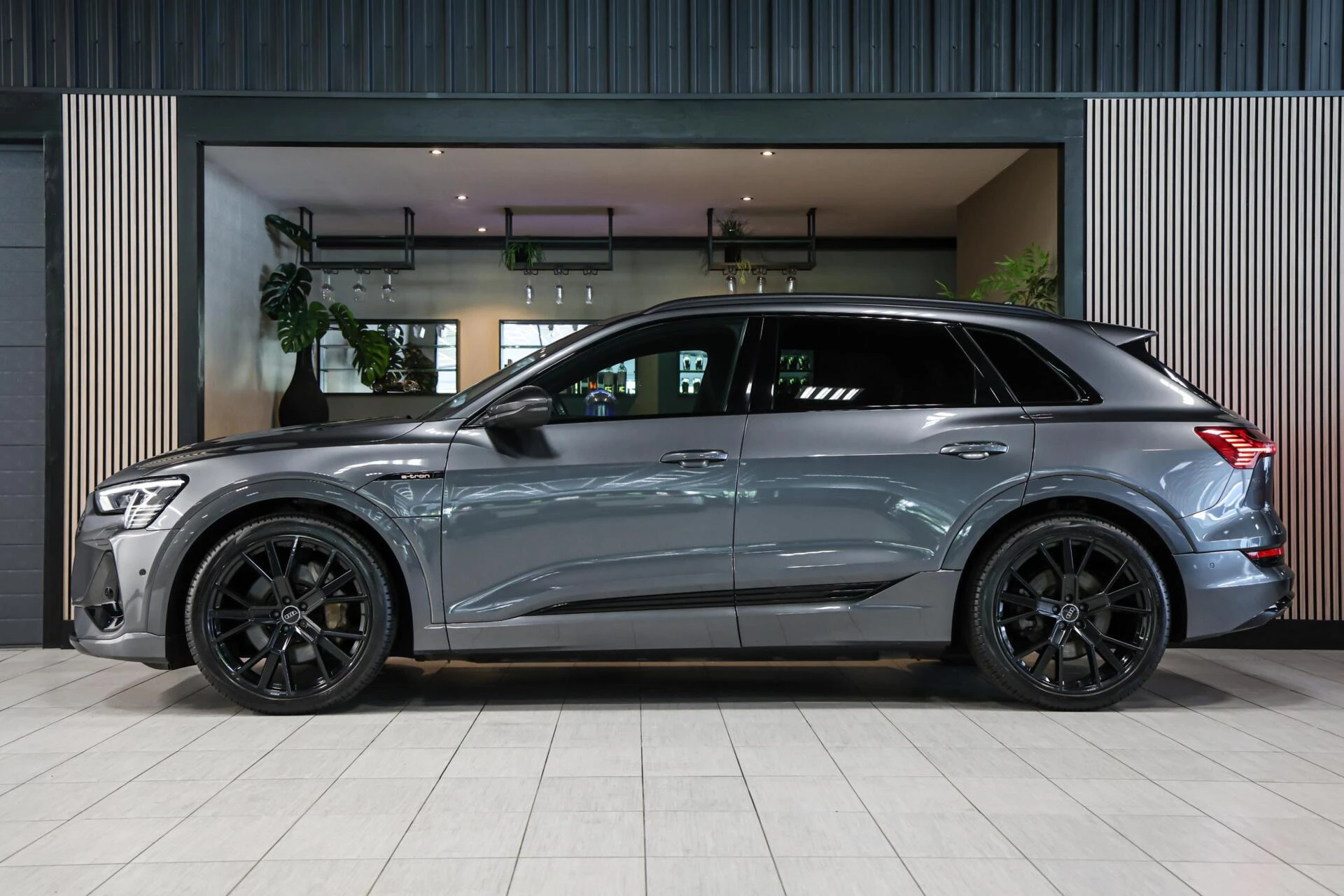 Hoofdafbeelding Audi e-tron