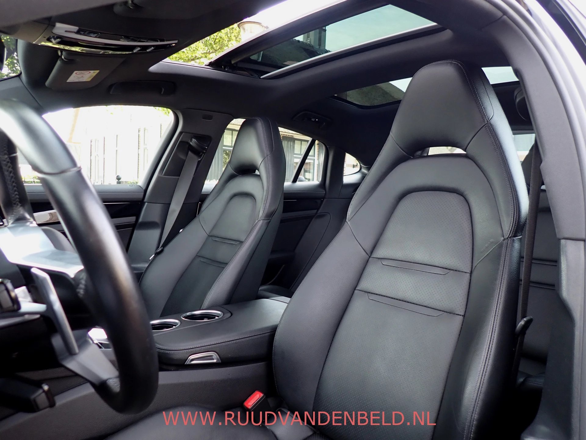 Hoofdafbeelding Porsche Panamera