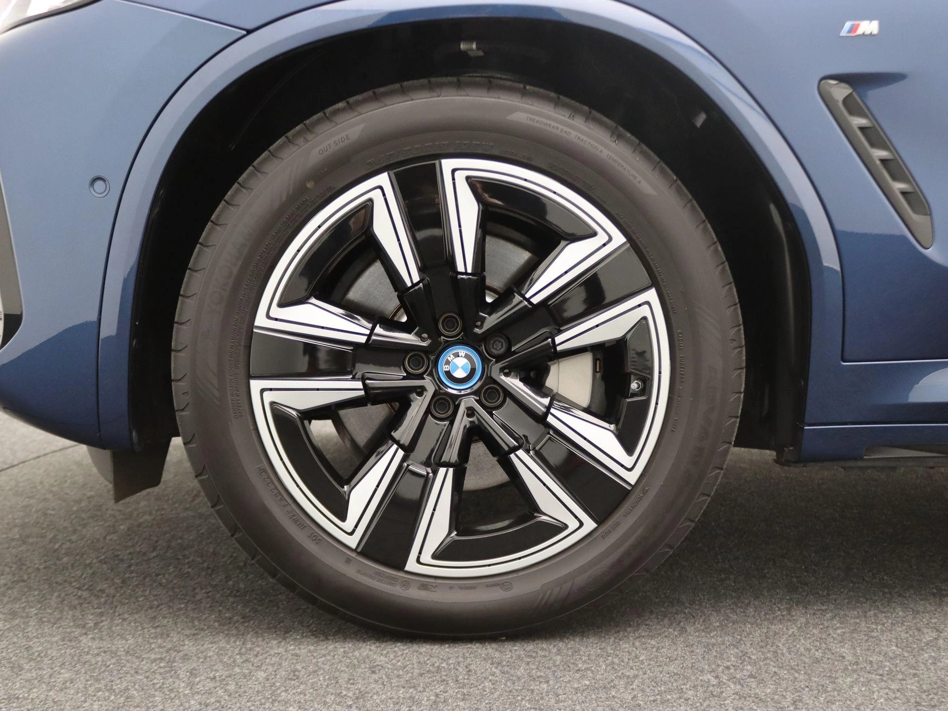 Hoofdafbeelding BMW iX3