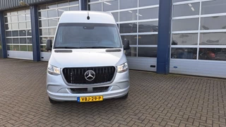 Mercedes-Benz Sprinter 319CDI 3.0V6 190PK L2H2 / M-Bux / 3.500kg Trekhaak / Leer / Dis