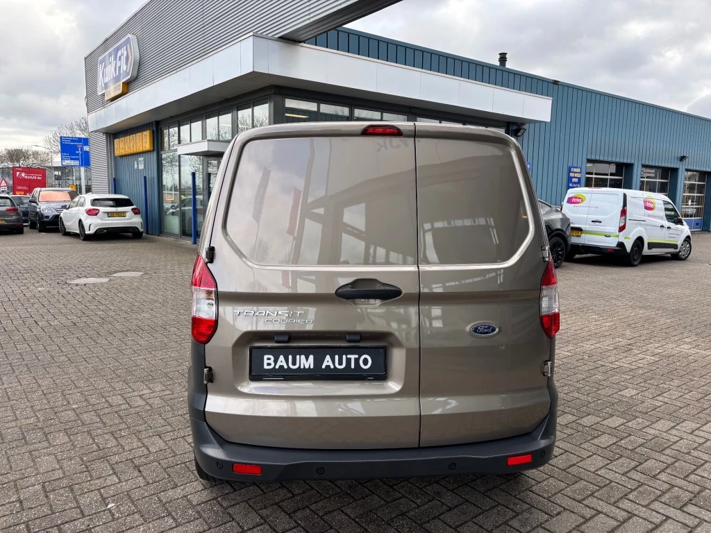 Hoofdafbeelding Ford Transit Courier