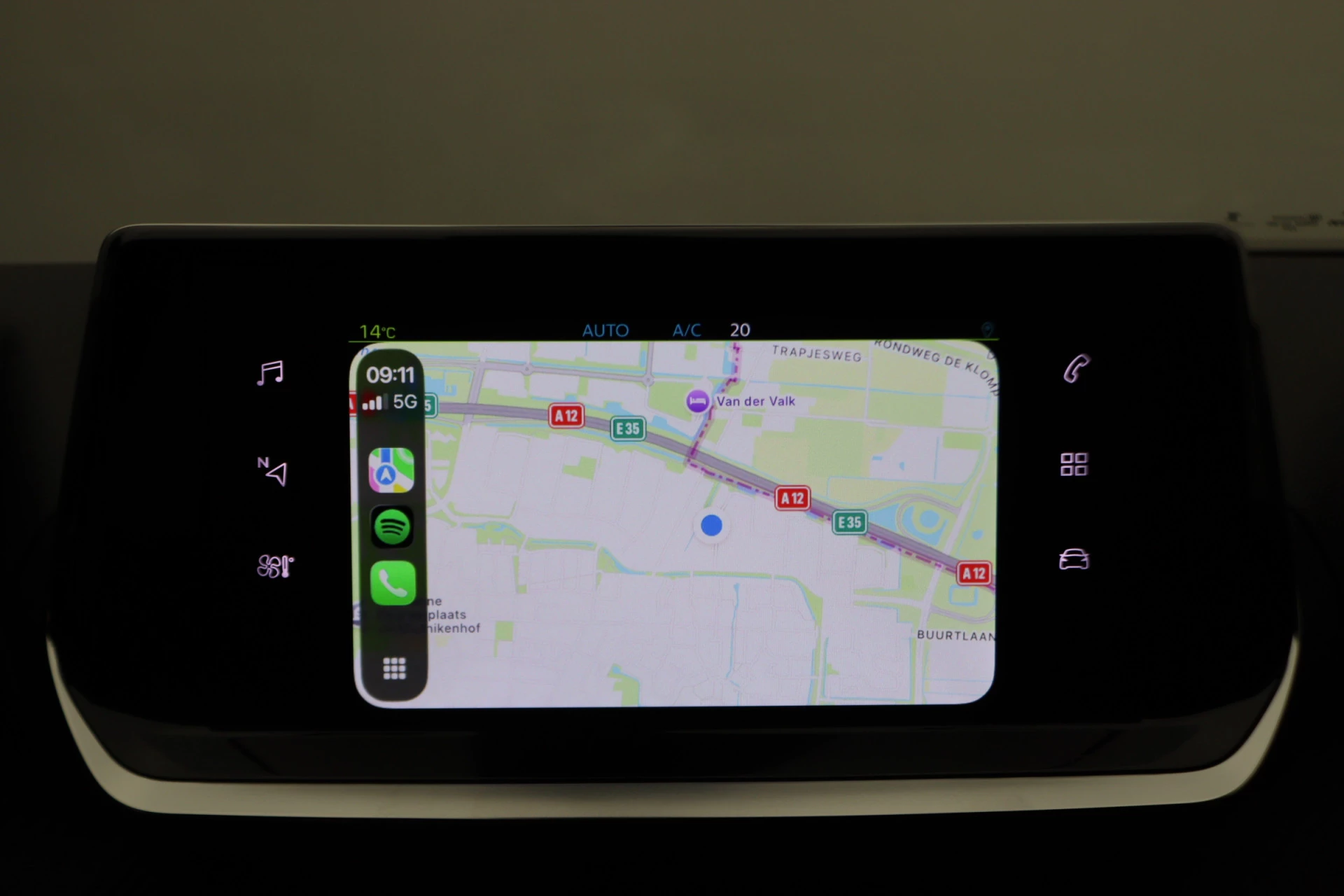 Hoofdafbeelding Peugeot e-2008