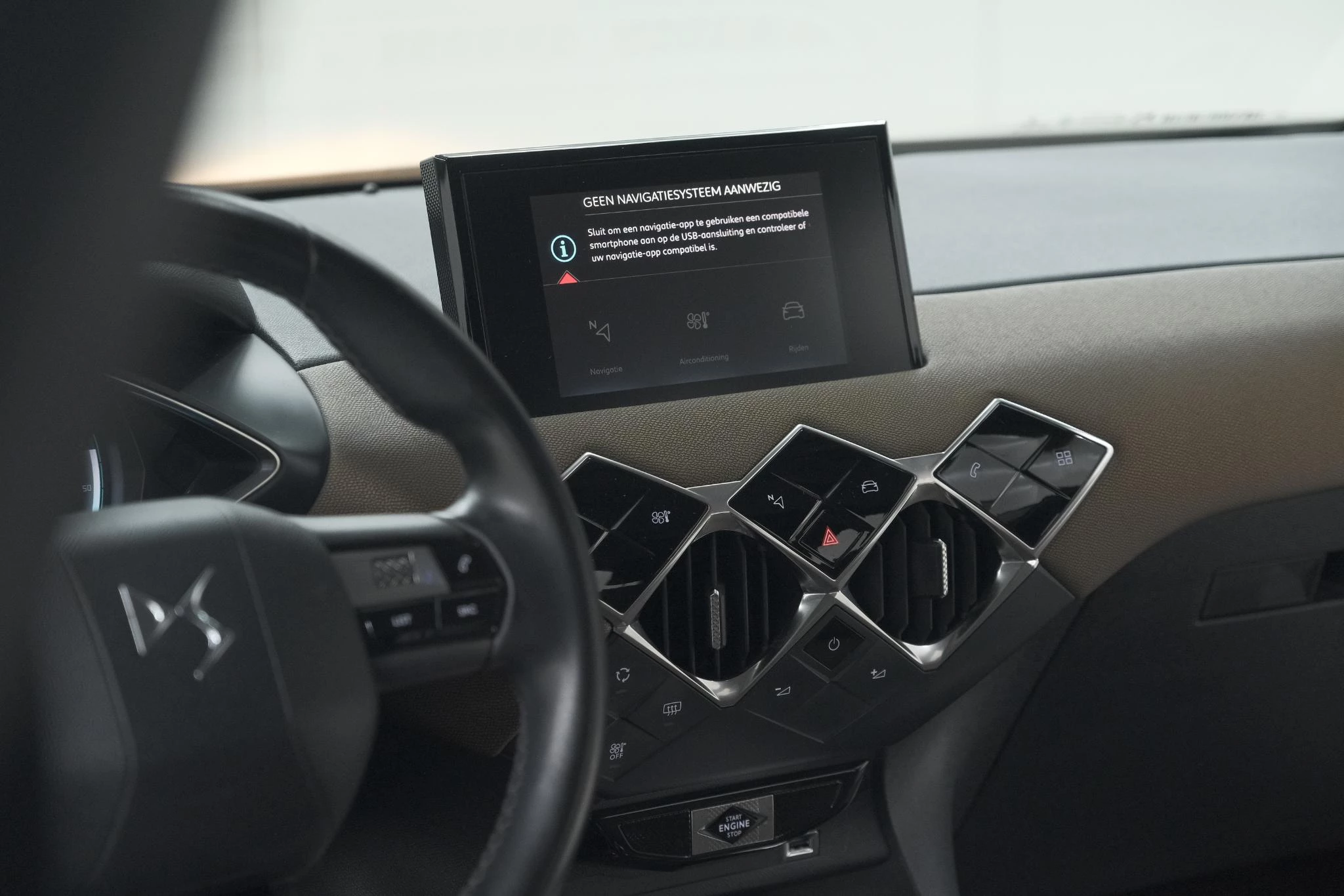 Hoofdafbeelding DS DS 3