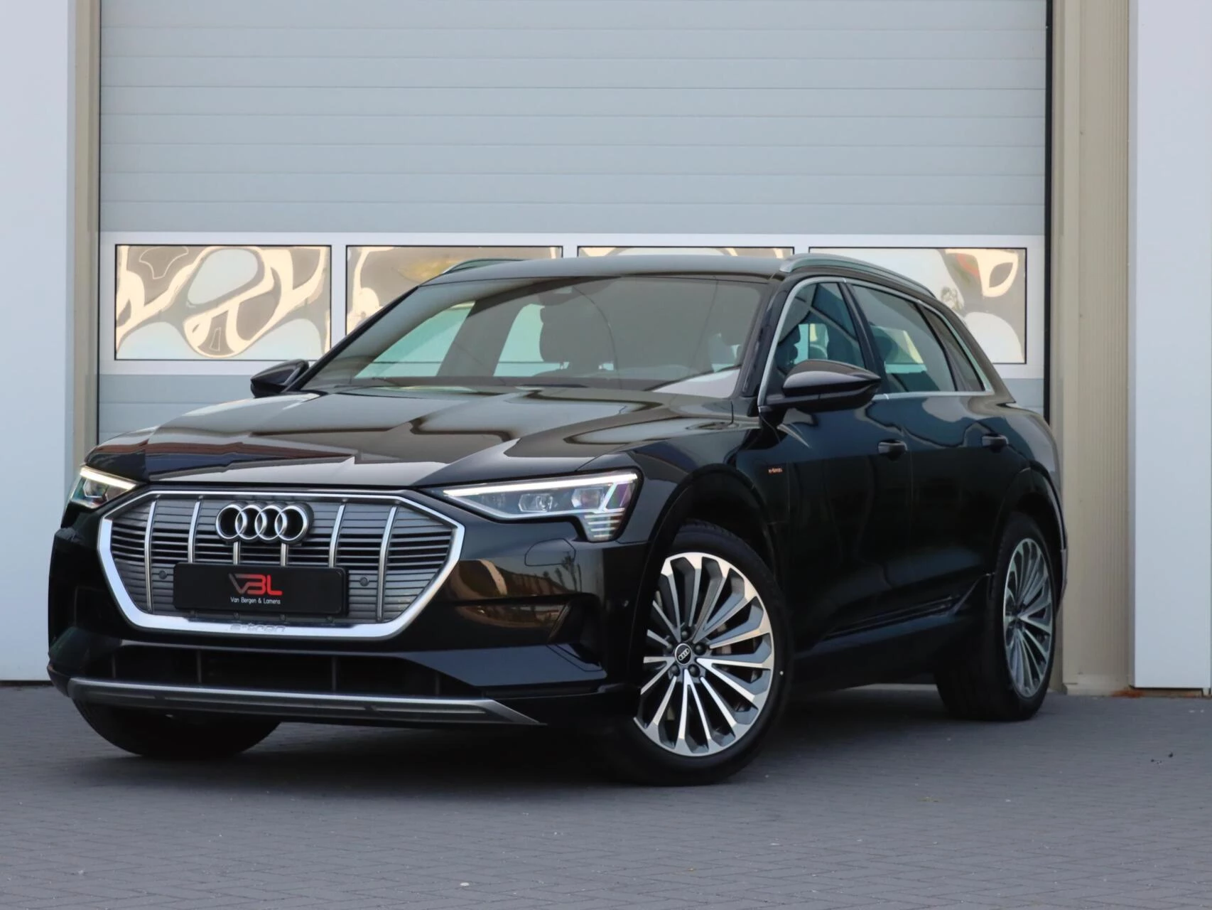 Hoofdafbeelding Audi e-tron