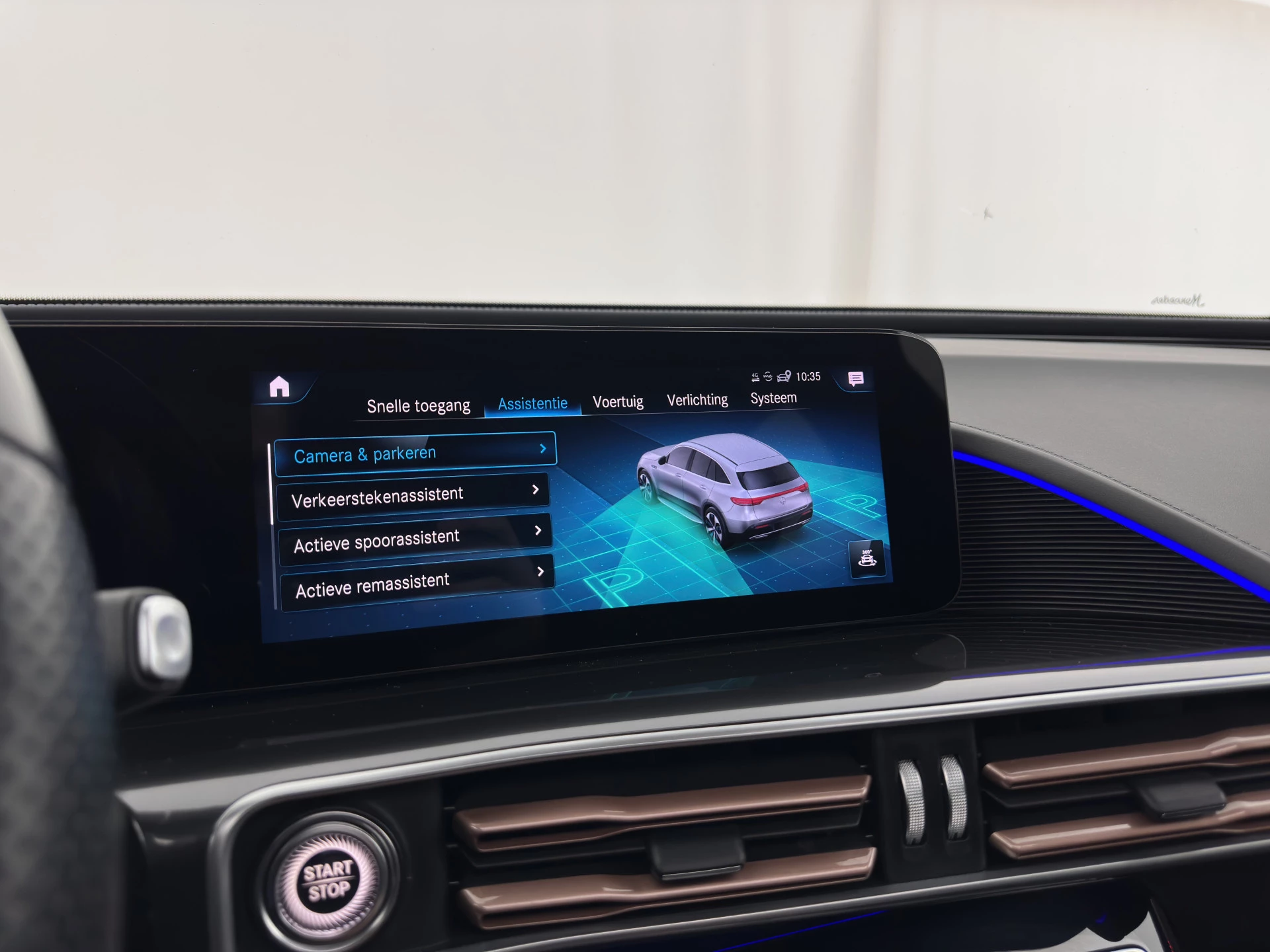 Hoofdafbeelding Mercedes-Benz EQC