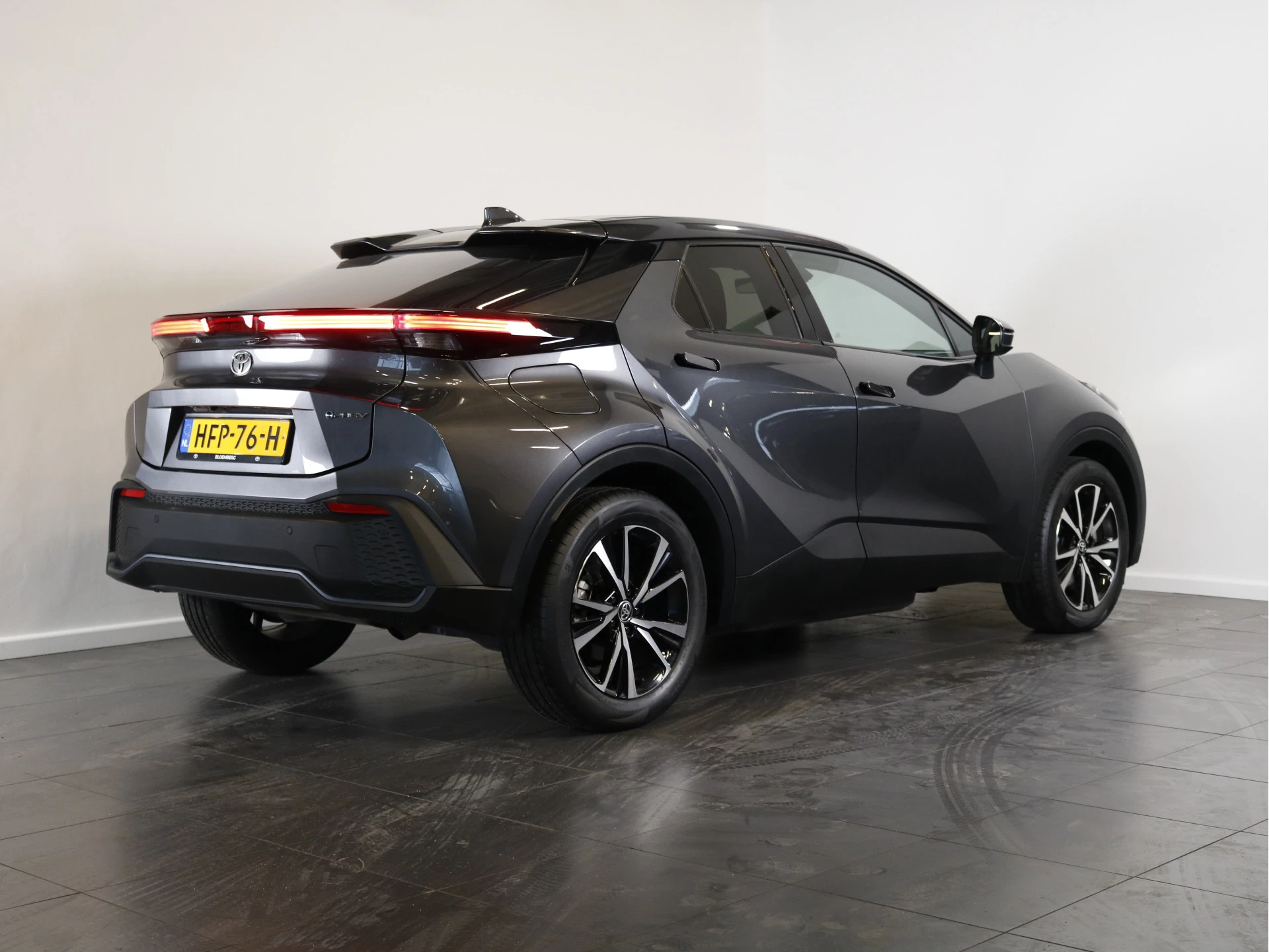 Hoofdafbeelding Toyota C-HR