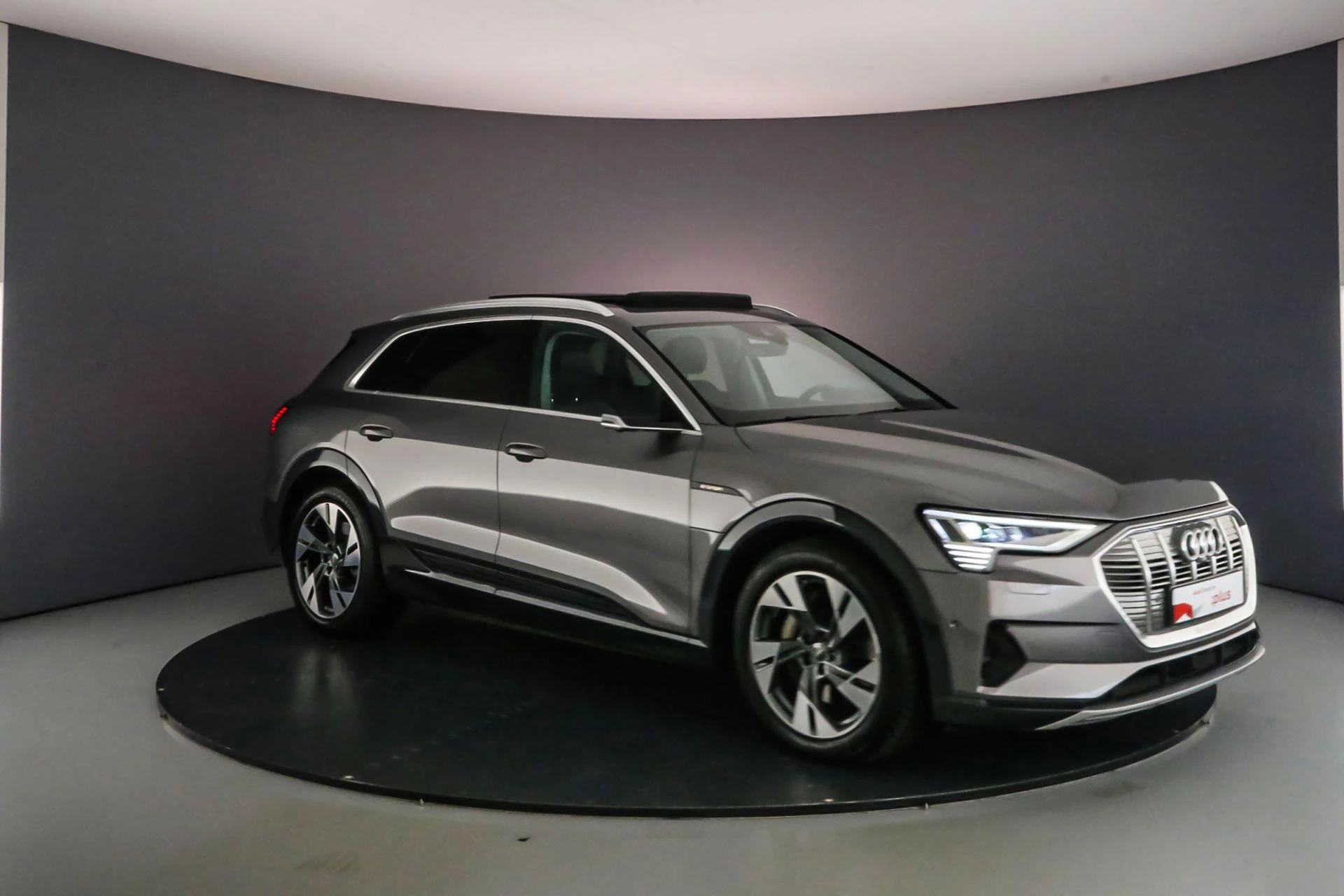 Hoofdafbeelding Audi e-tron