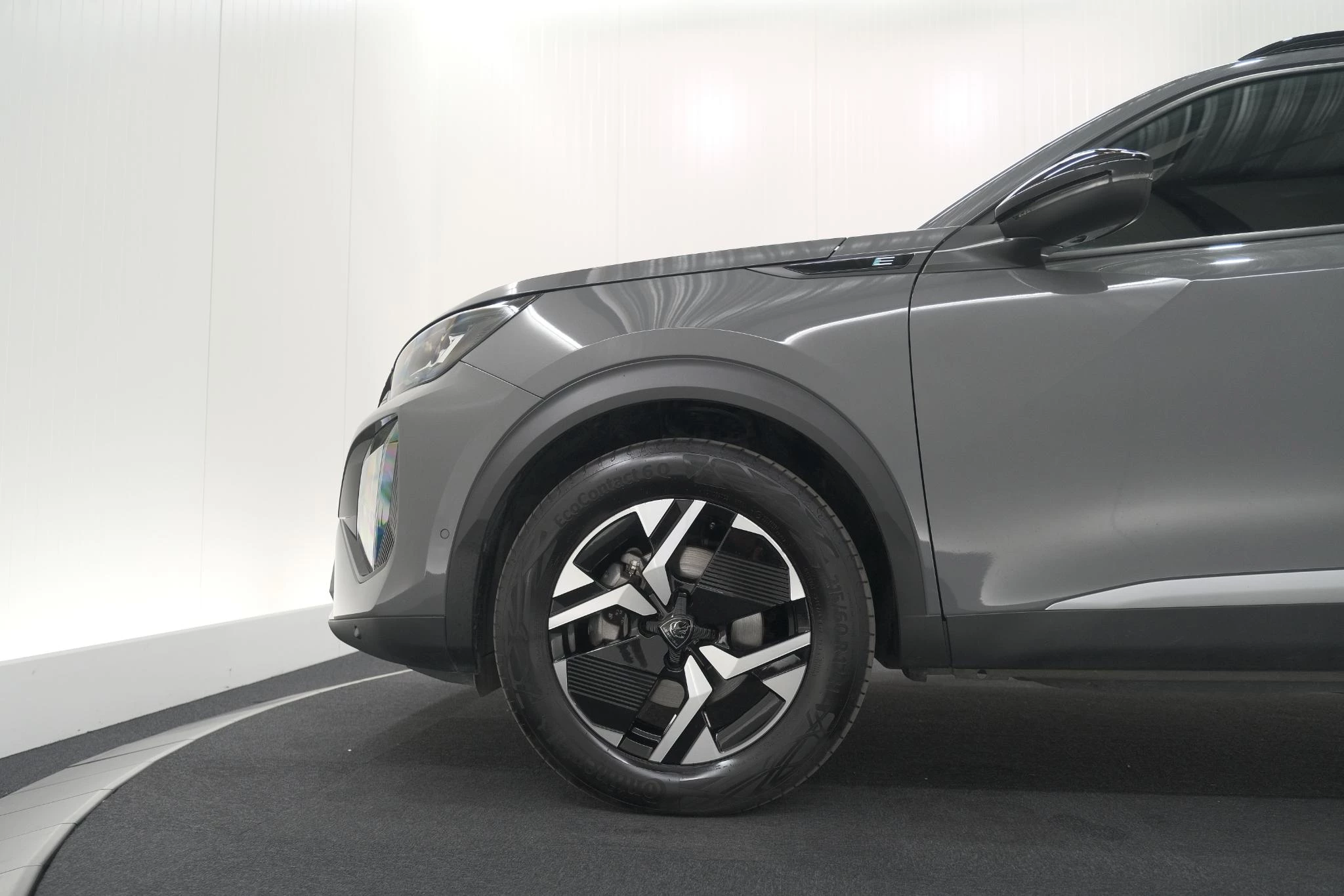 Hoofdafbeelding Peugeot e-2008
