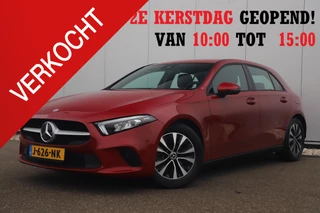 Mercedes-Benz A-klasse 160 Business Solution Widescreen Full LED Navigatie Camera Clima Lane Assist Cruise Parkeersensors Carplay Android 16 inch LMV Stoelverwarming