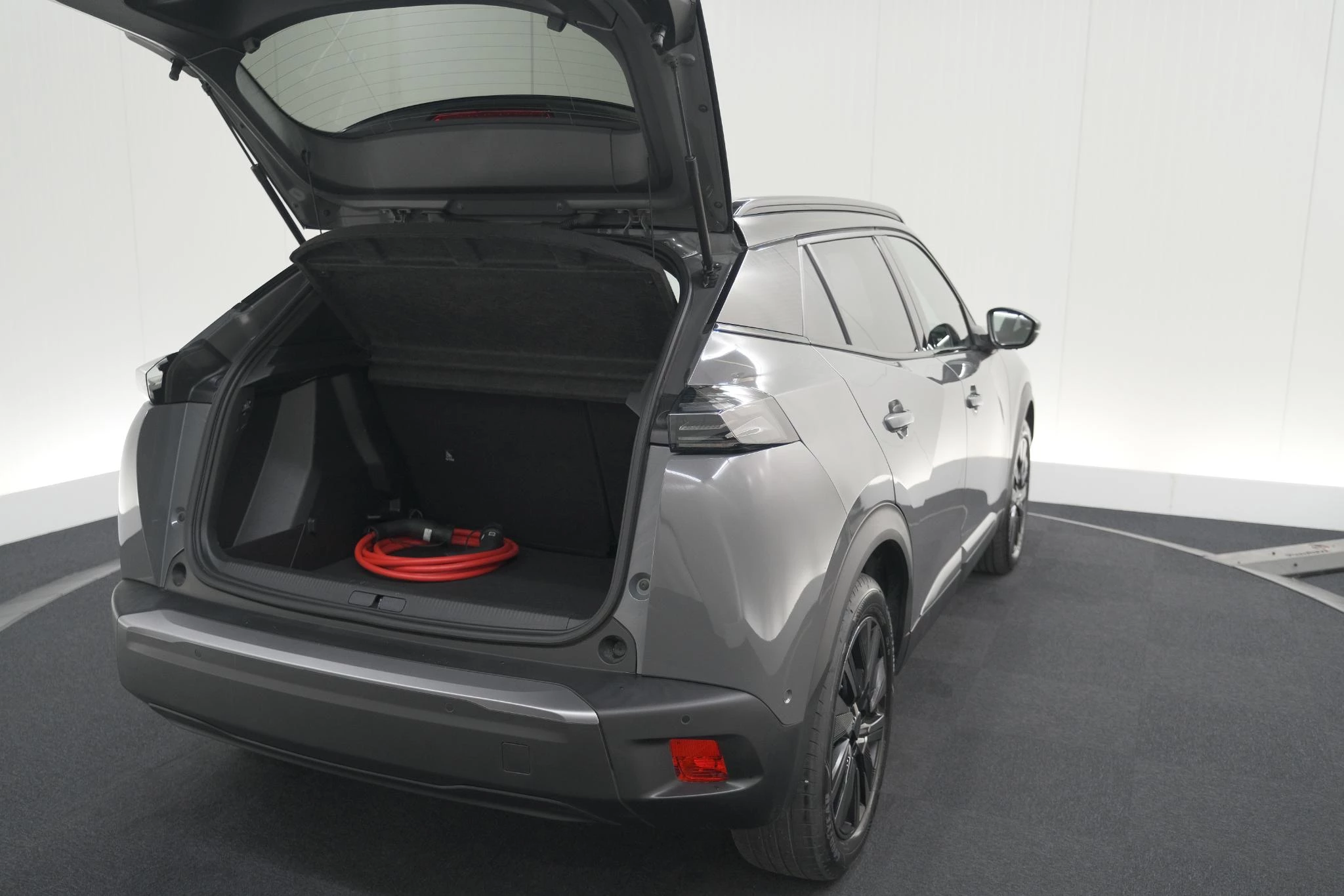 Hoofdafbeelding Peugeot e-2008