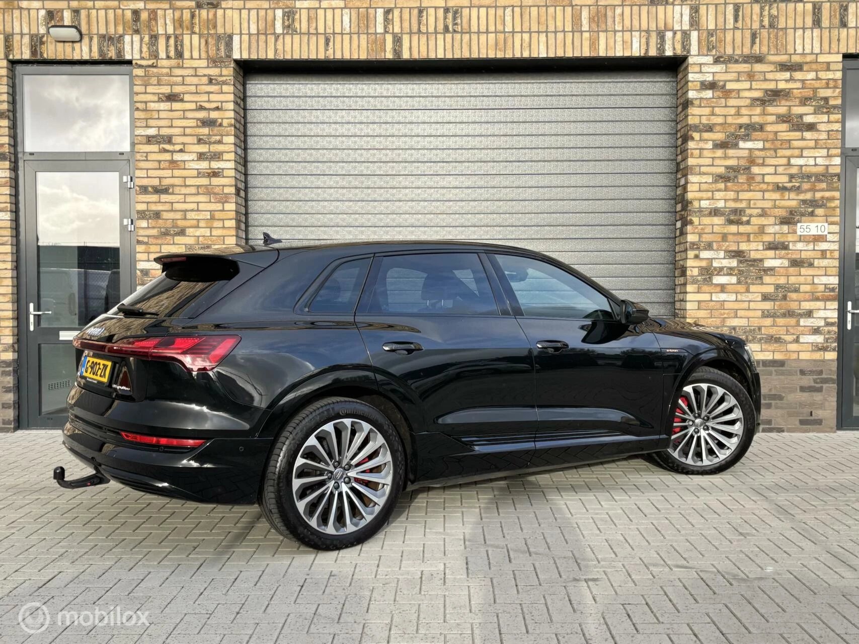 Hoofdafbeelding Audi e-tron