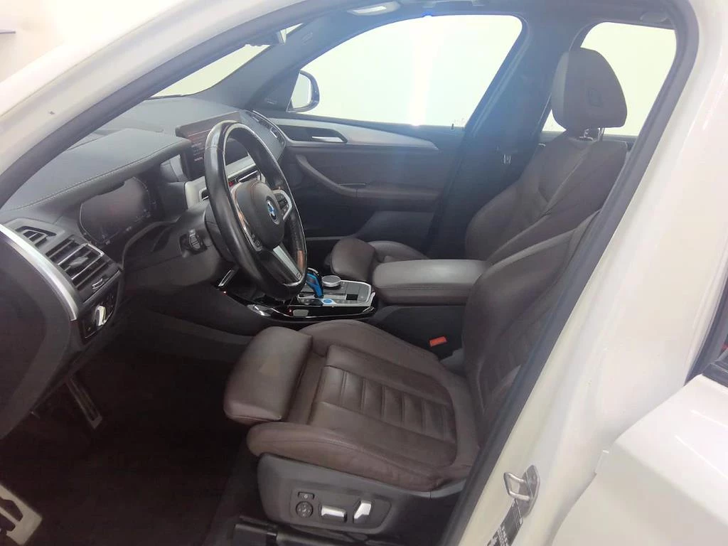 Hoofdafbeelding BMW iX3