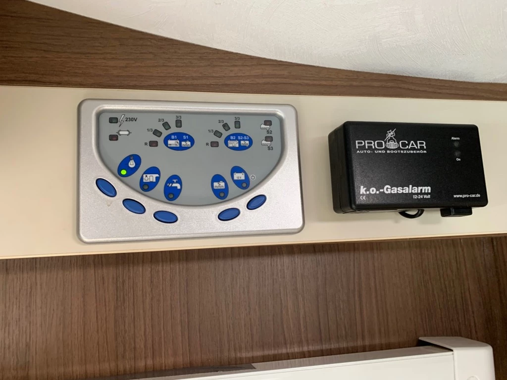 Hoofdafbeelding Roller Team T-line 255 Airco 6x Slaappl. 5 Zitpl.