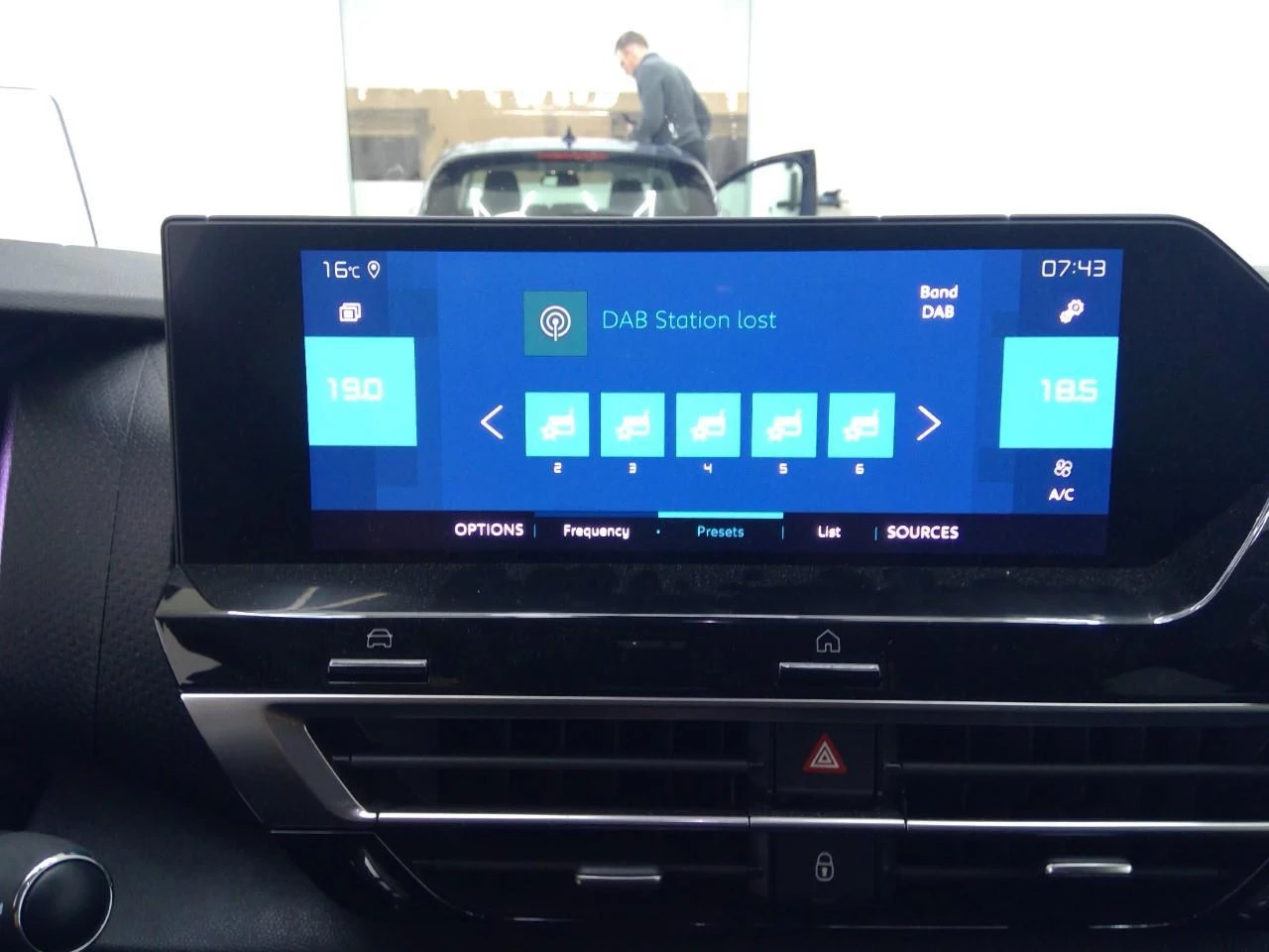 Hoofdafbeelding Citroën ë-C4