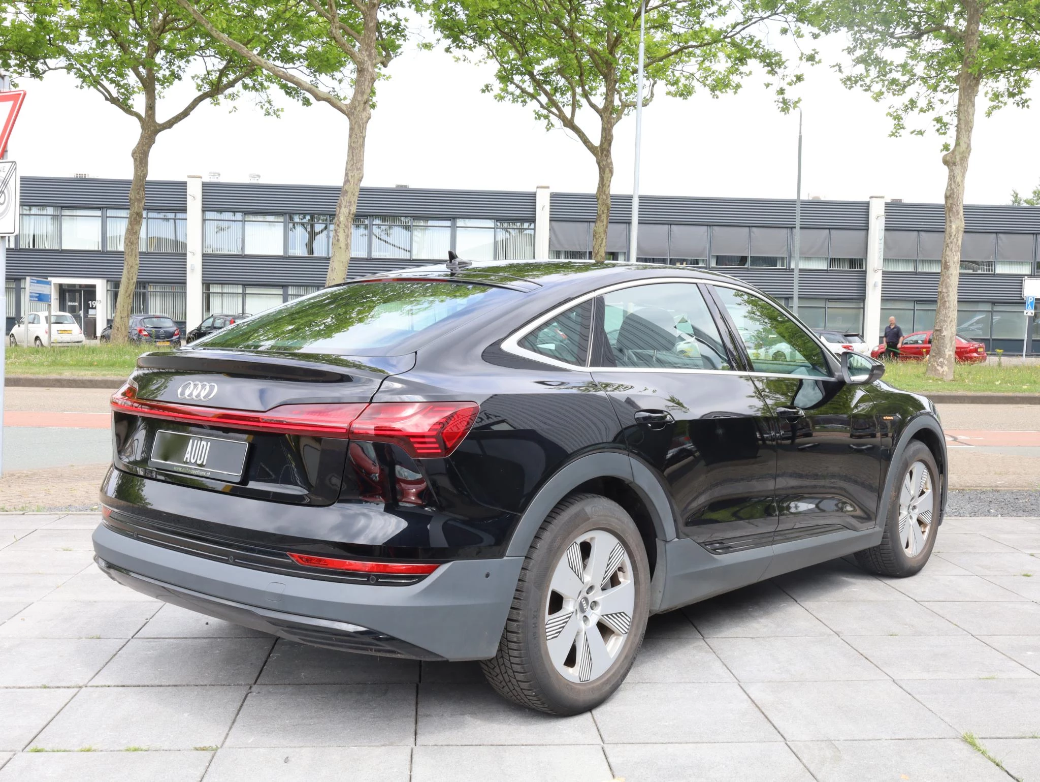 Hoofdafbeelding Audi e-tron