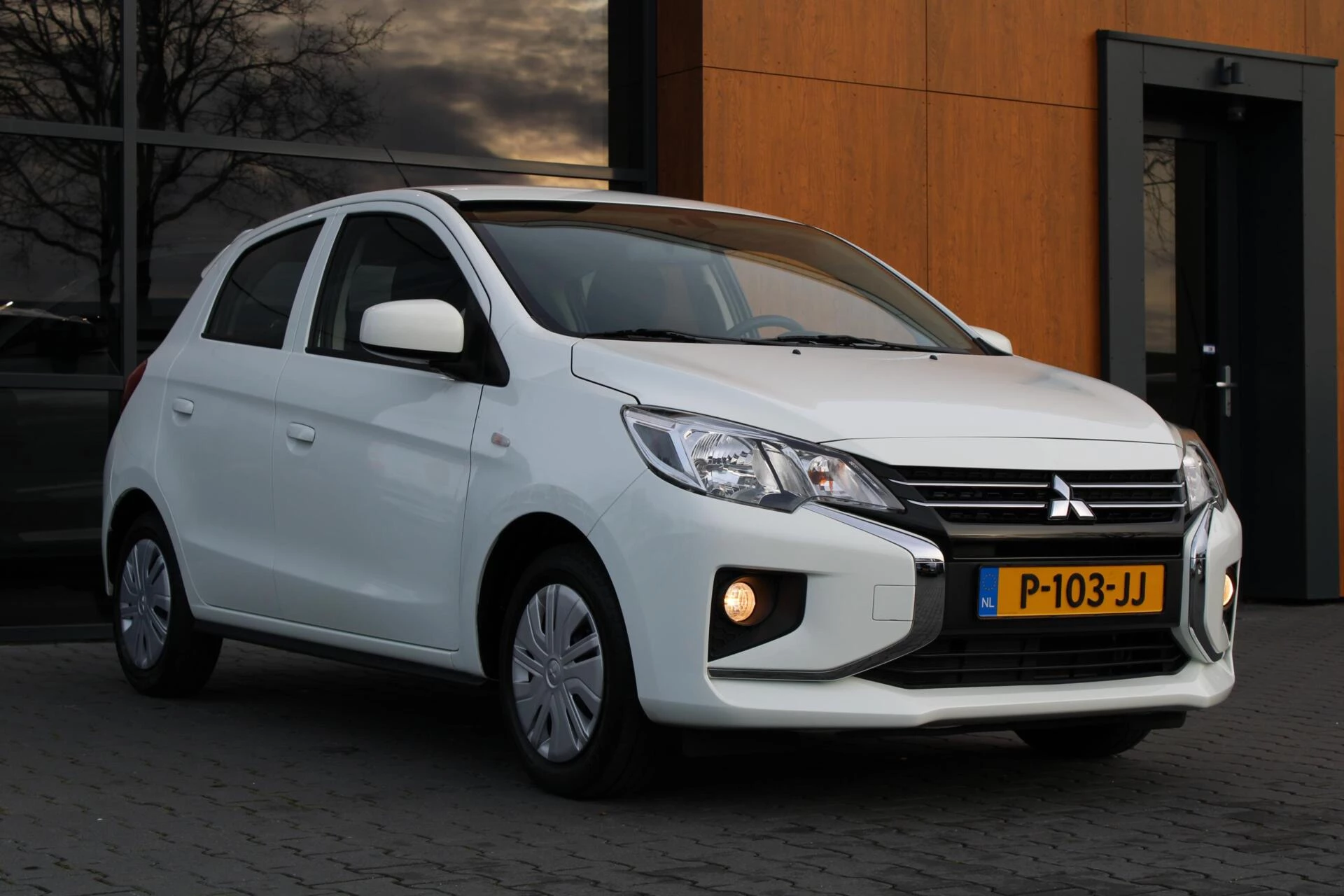 Hoofdafbeelding Mitsubishi Space Star