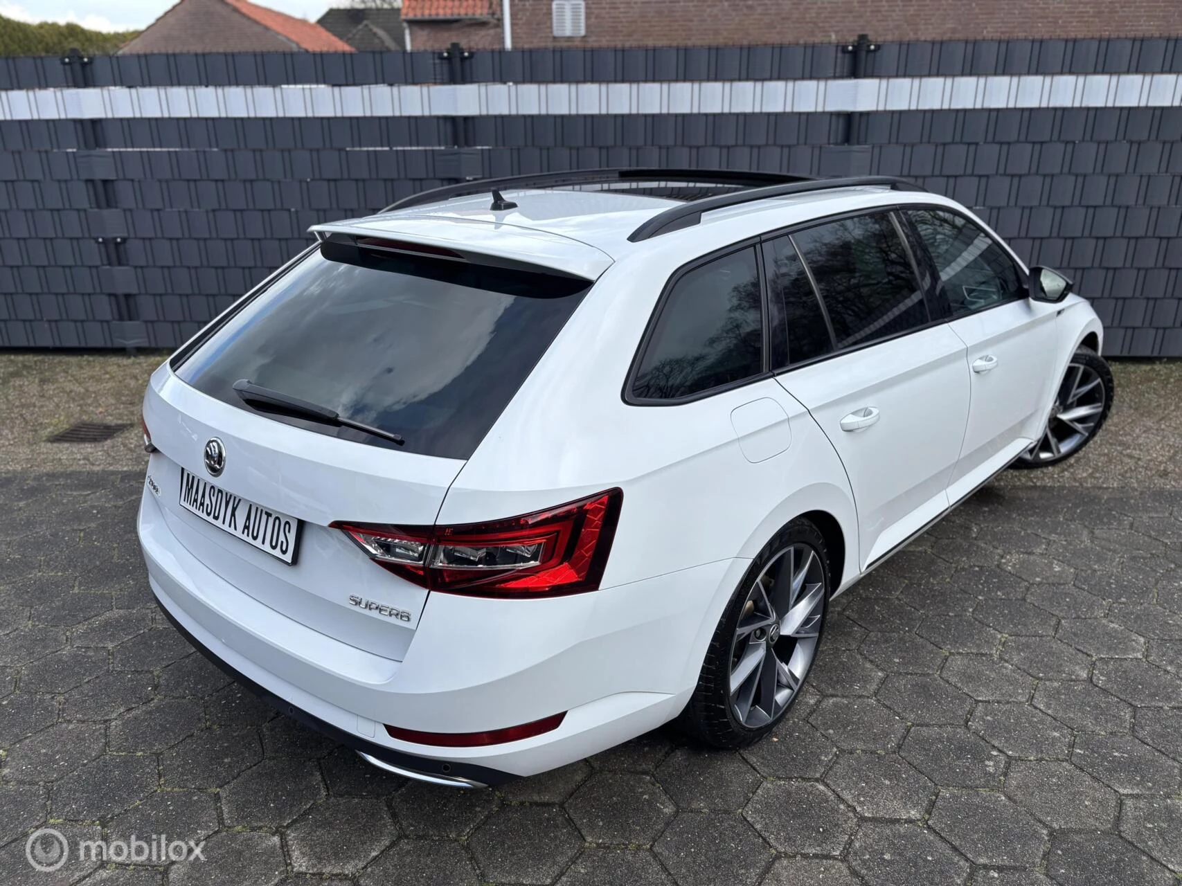 Hoofdafbeelding Škoda Superb