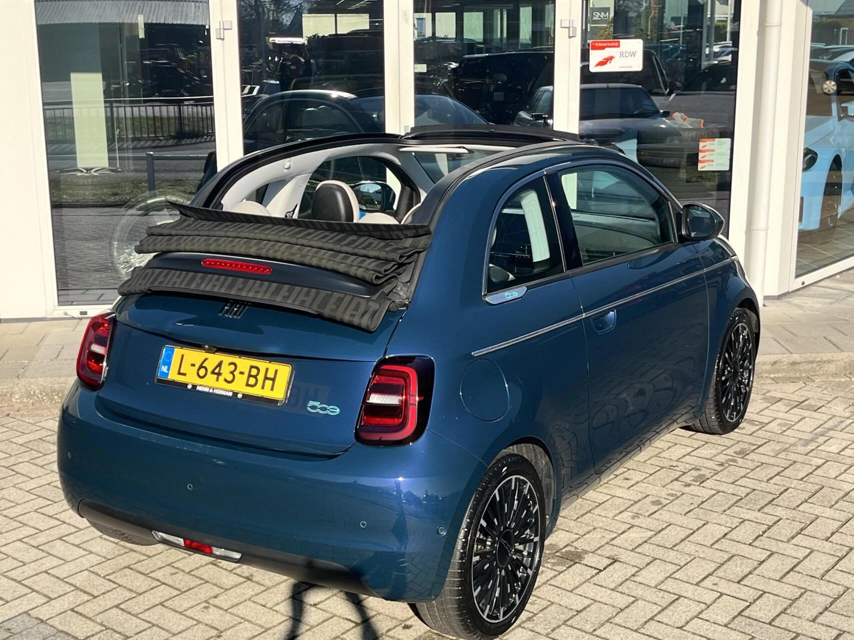 Hoofdafbeelding Fiat 500C
