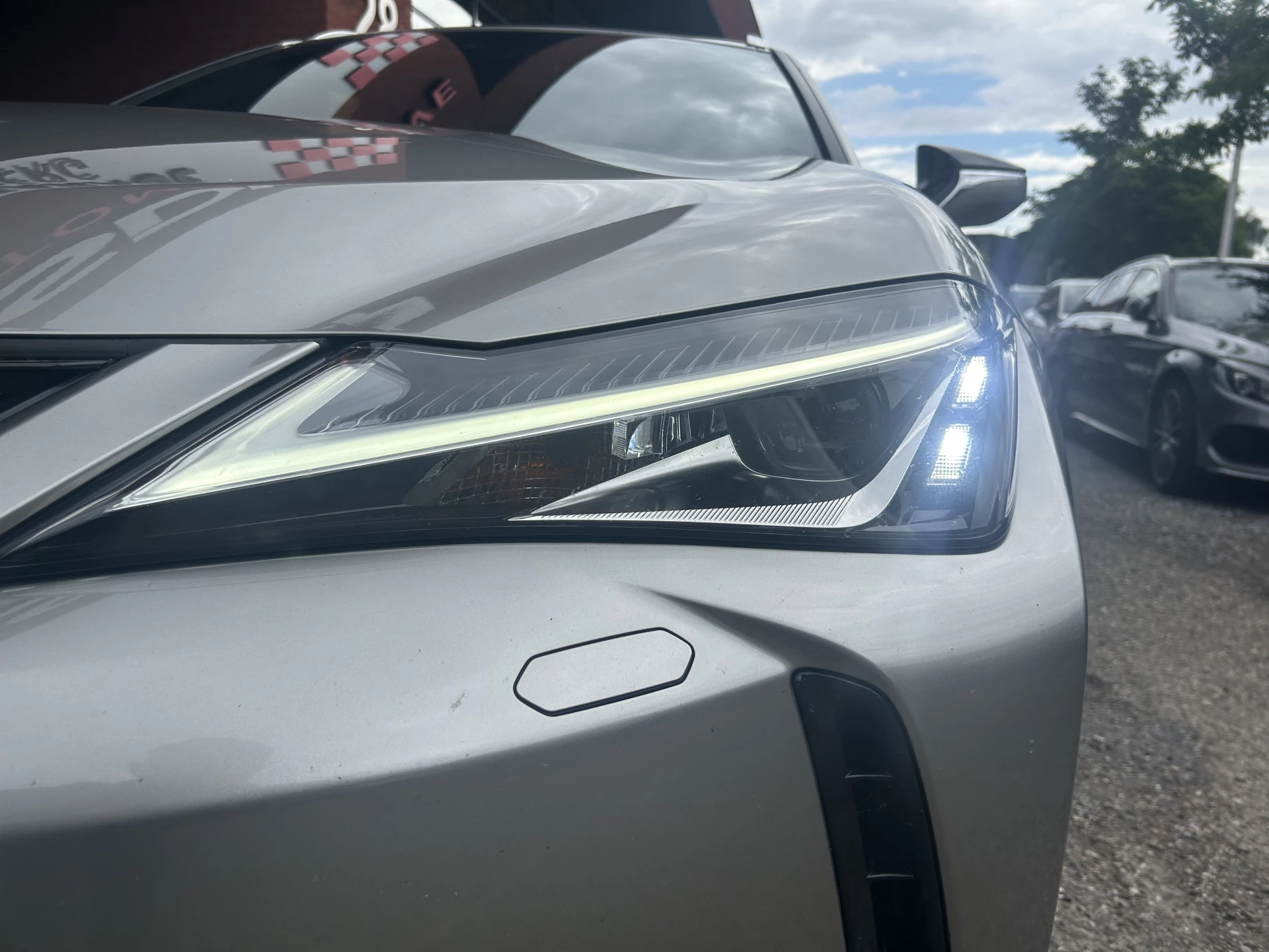 Hoofdafbeelding Lexus UX