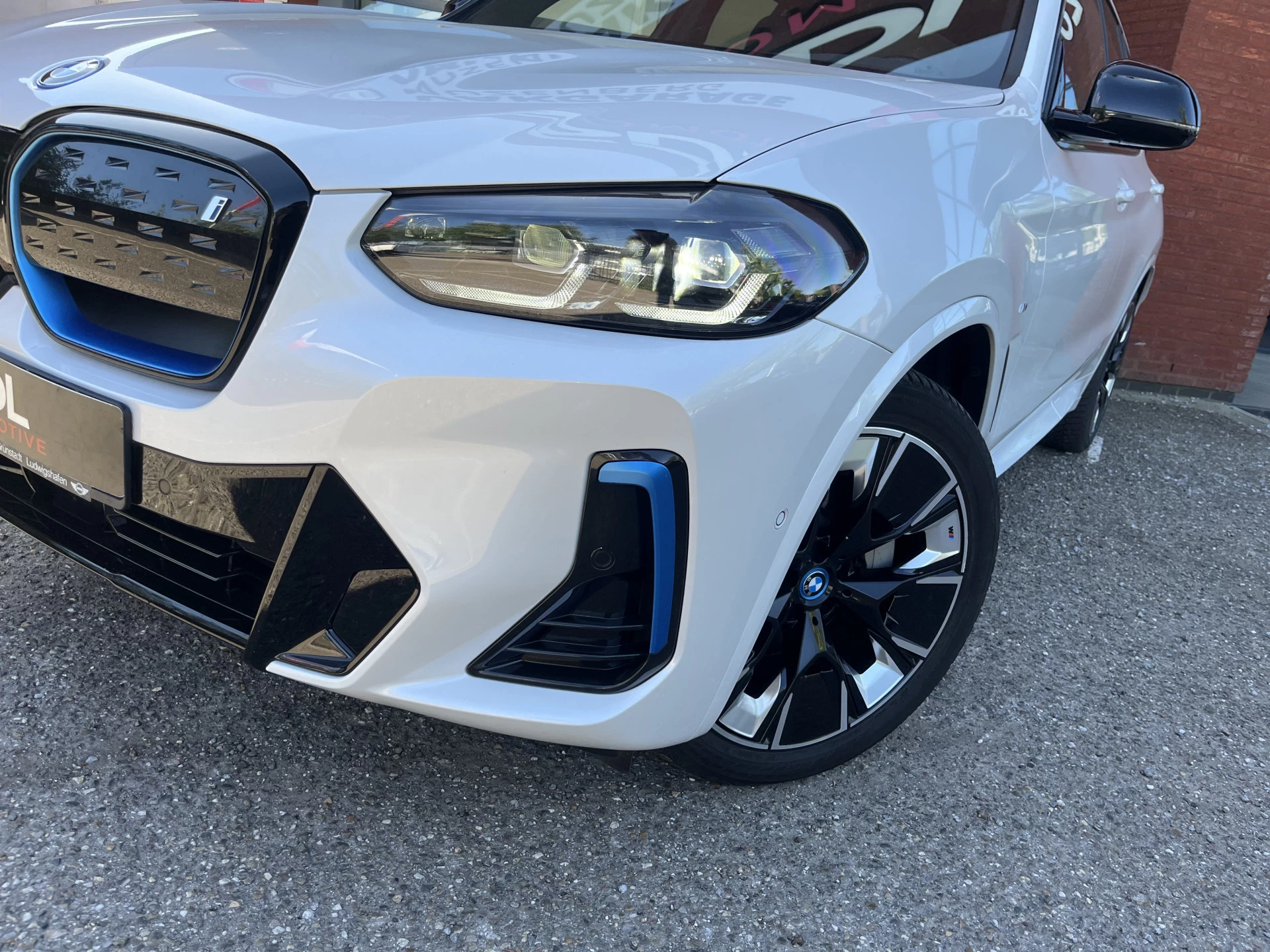 Hoofdafbeelding BMW iX3