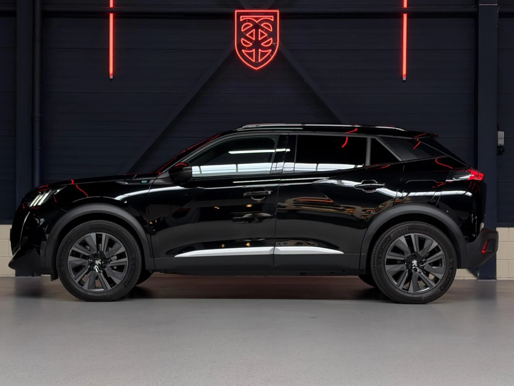 Hoofdafbeelding Peugeot e-2008