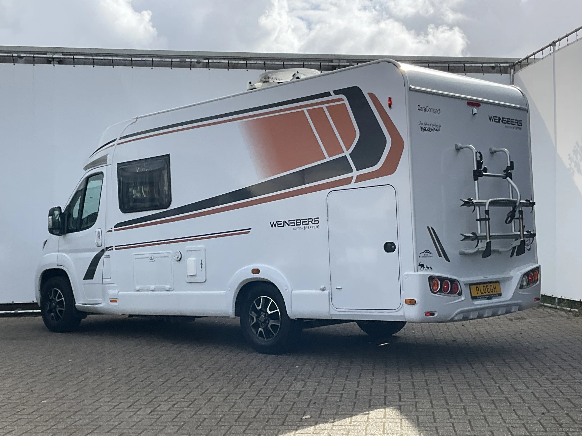 Hoofdafbeelding Weinsberg R57