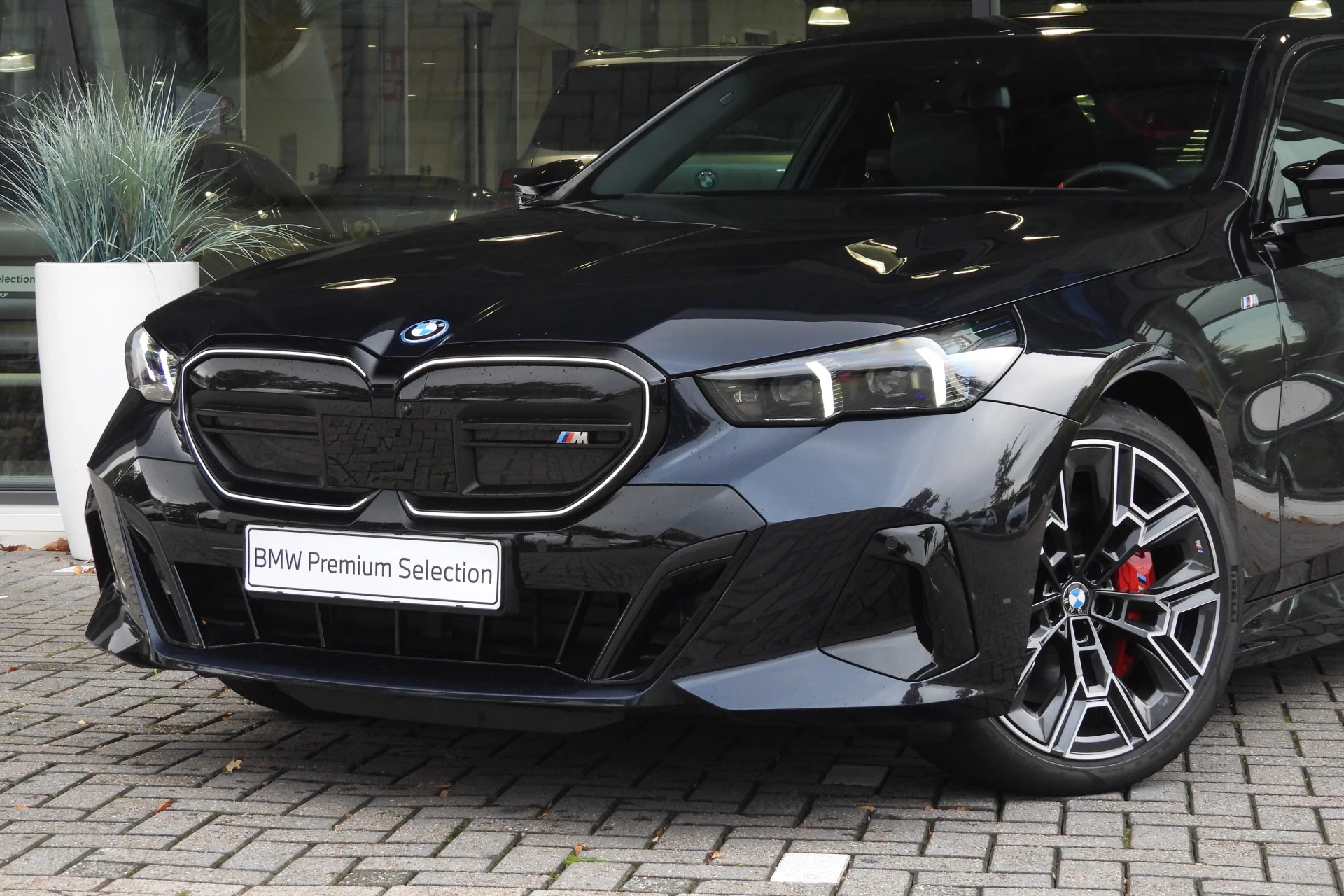 Hoofdafbeelding BMW i5