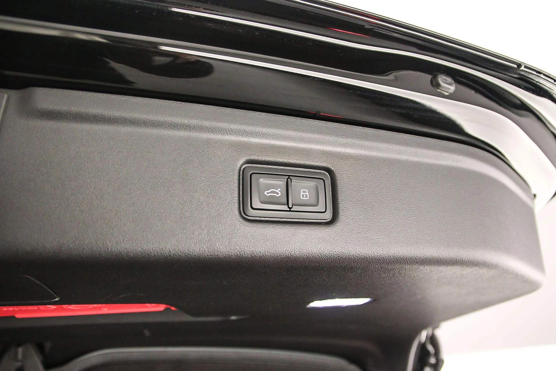 Hoofdafbeelding Audi A6 Avant e-tron