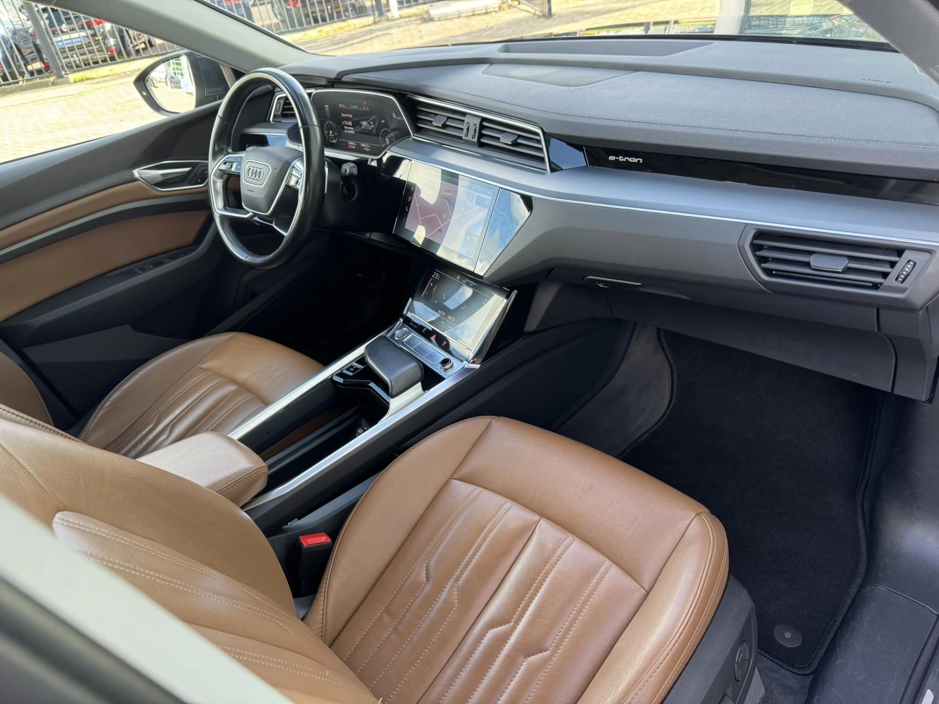 Hoofdafbeelding Audi e-tron