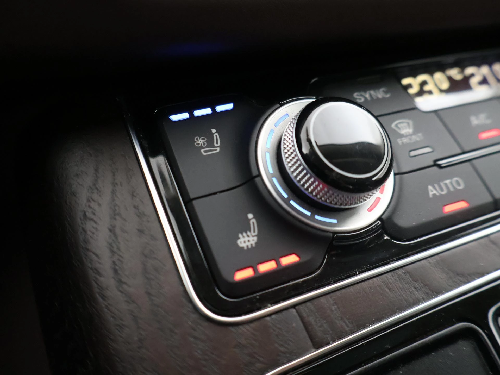 Hoofdafbeelding Audi A8