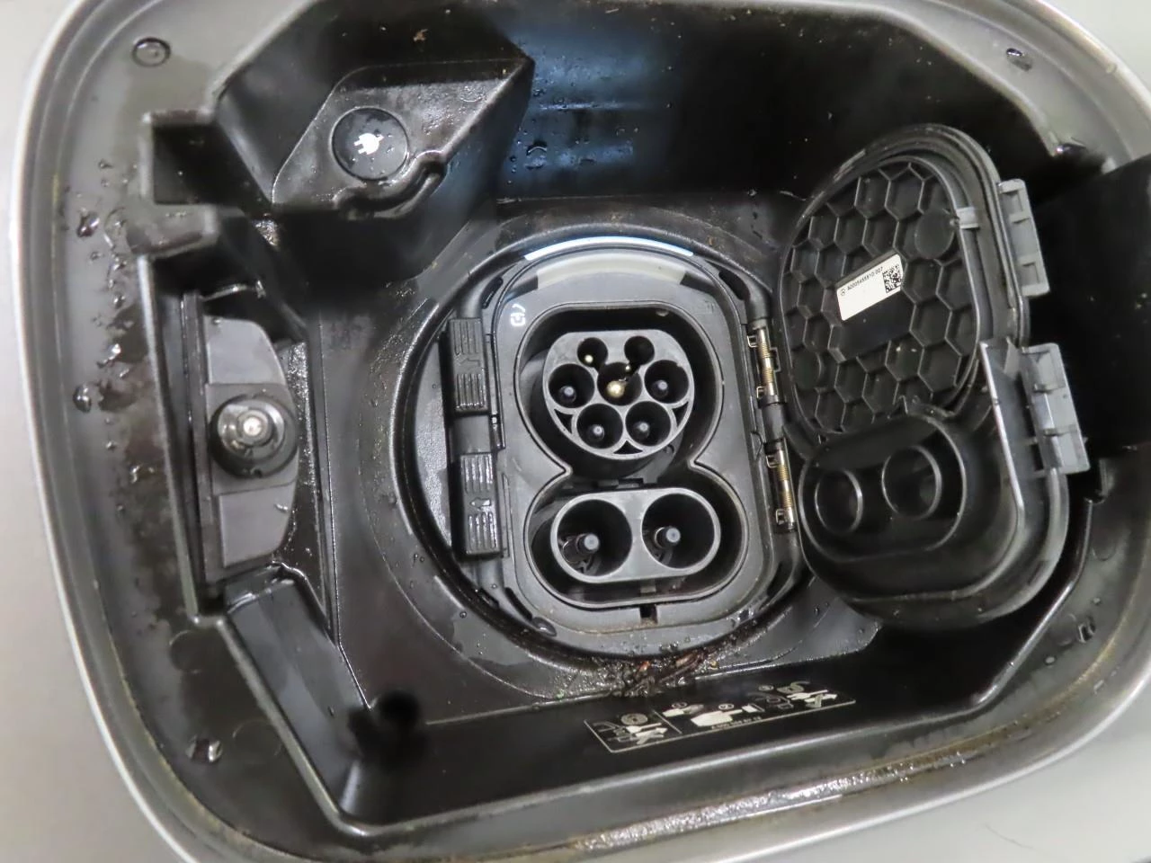 Hoofdafbeelding Mercedes-Benz EQA