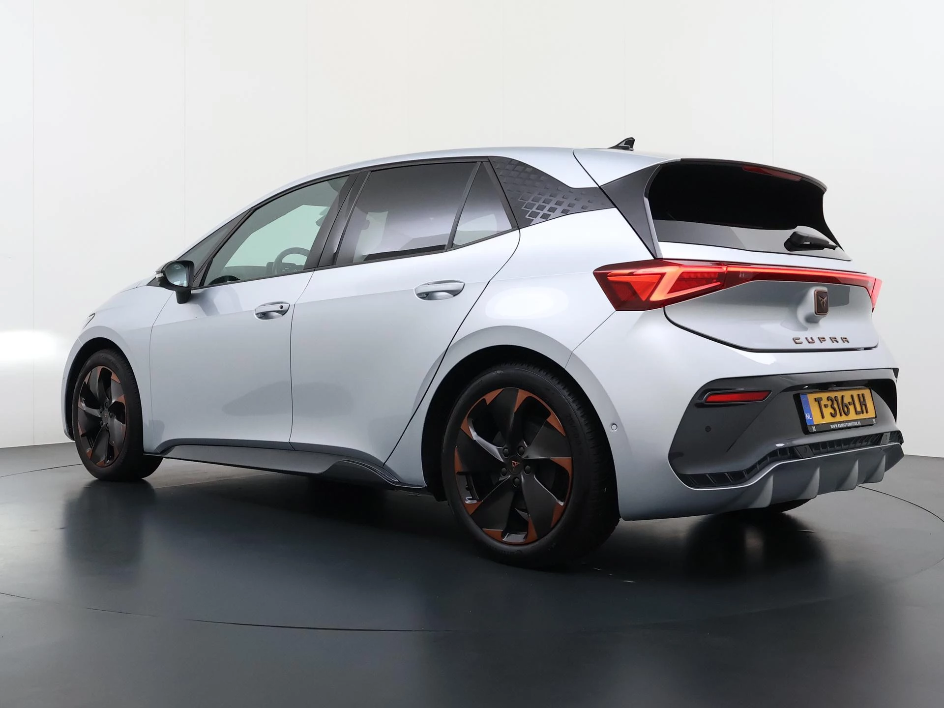 Hoofdafbeelding CUPRA Born