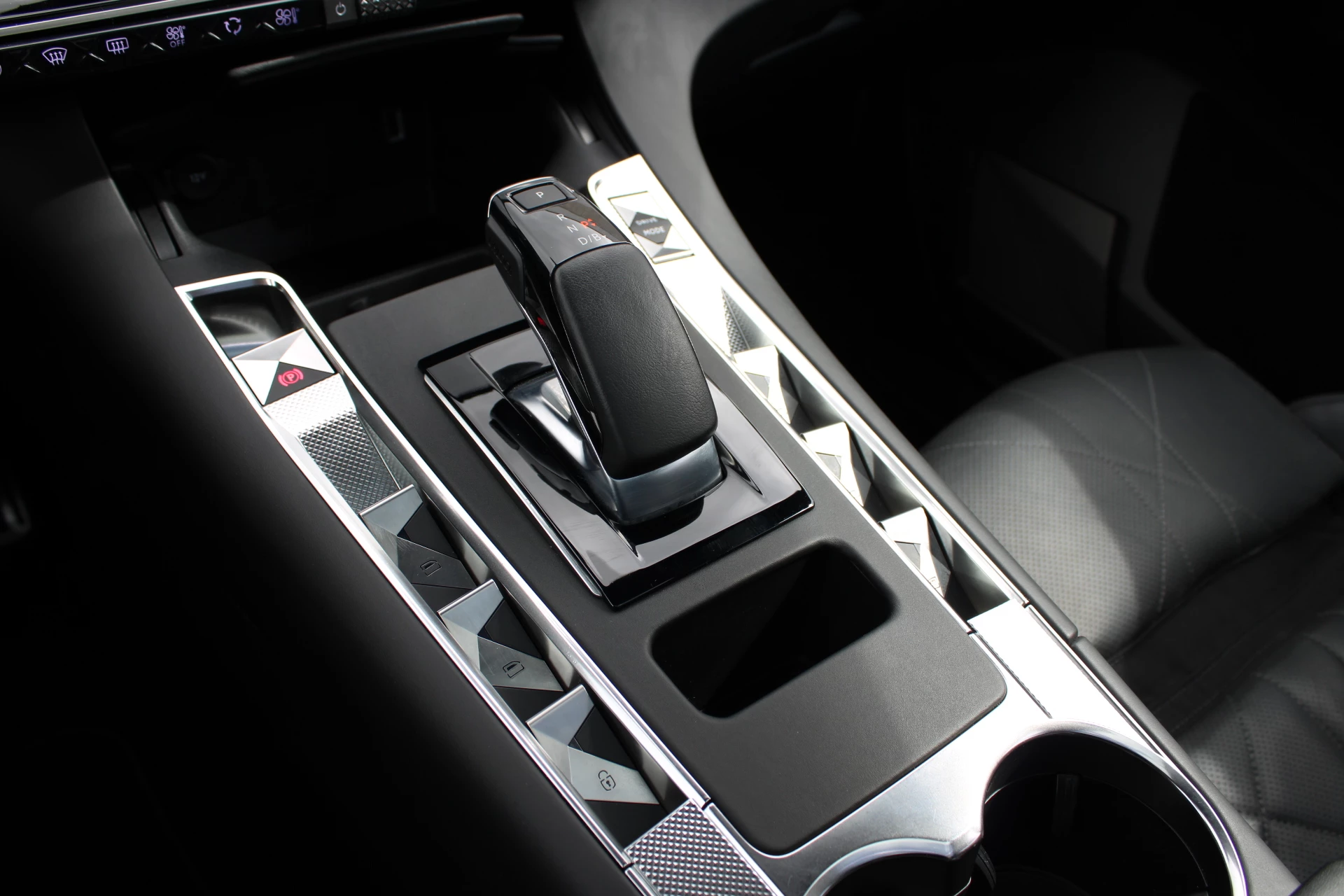 Hoofdafbeelding DS DS 7