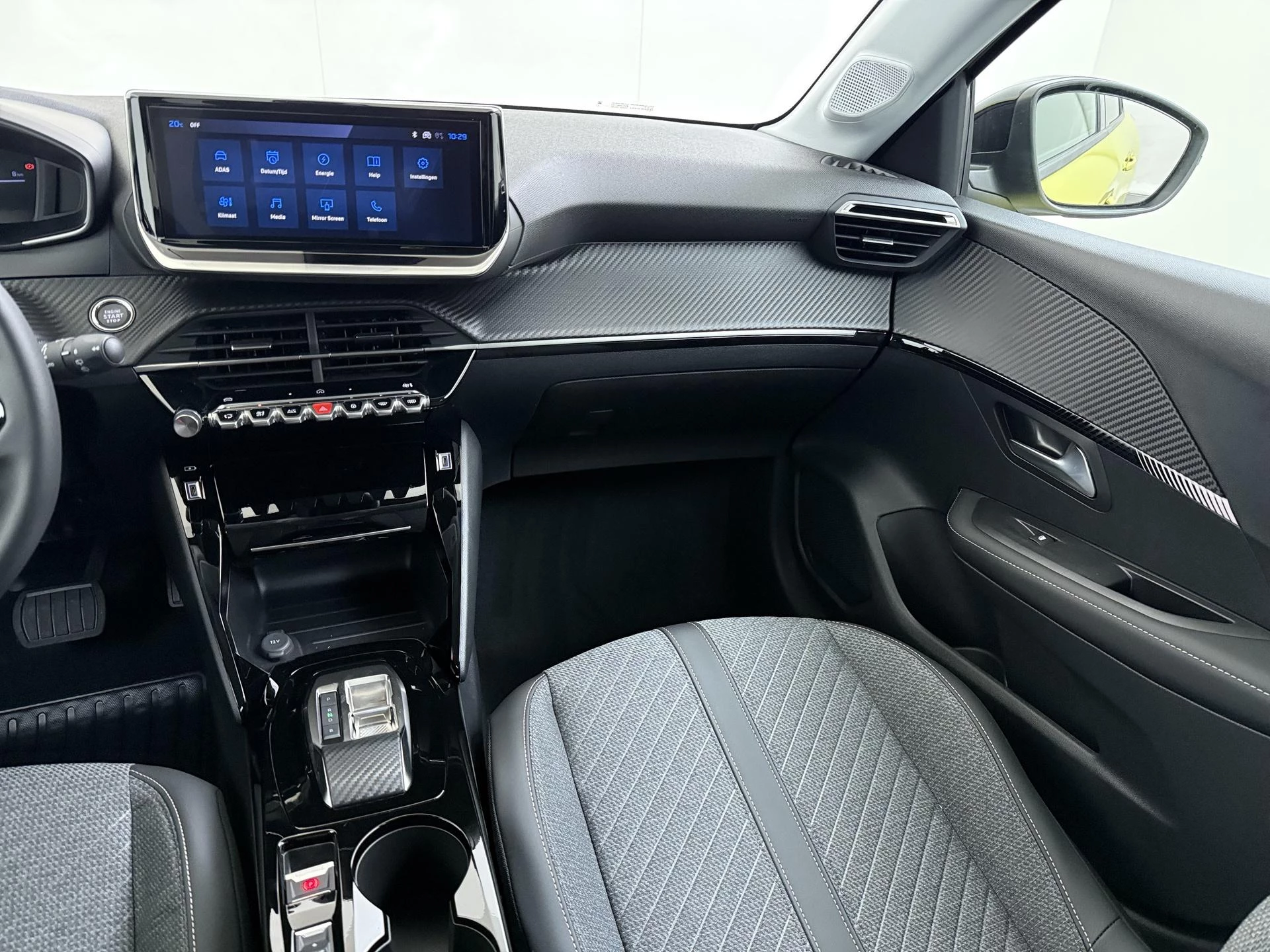 Hoofdafbeelding Peugeot e-208