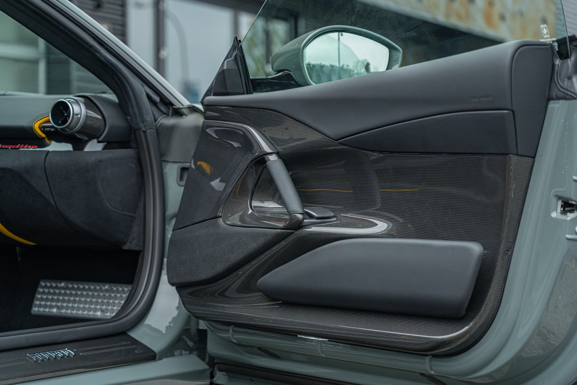 Hoofdafbeelding Ferrari 812 Competizione