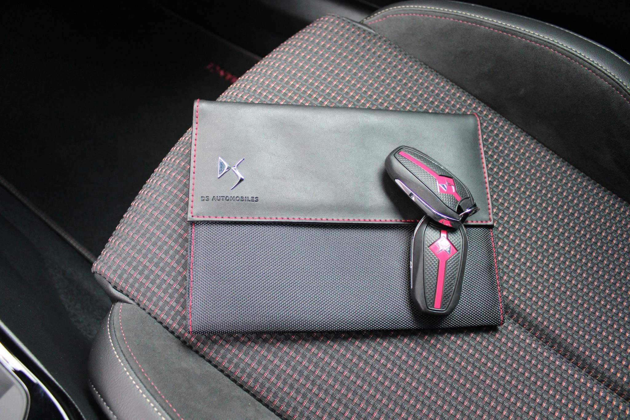 Hoofdafbeelding DS DS 3