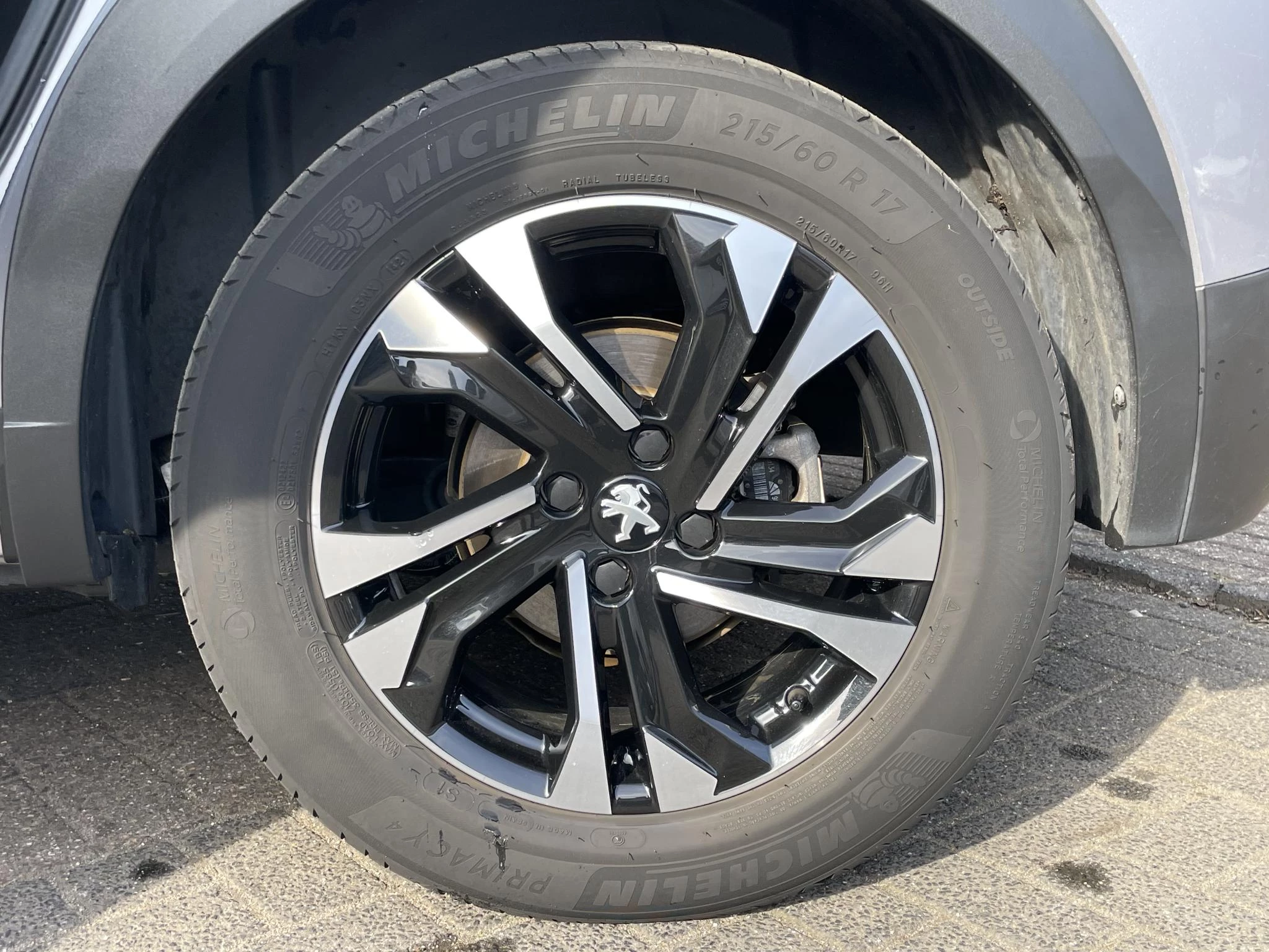 Hoofdafbeelding Peugeot e-2008